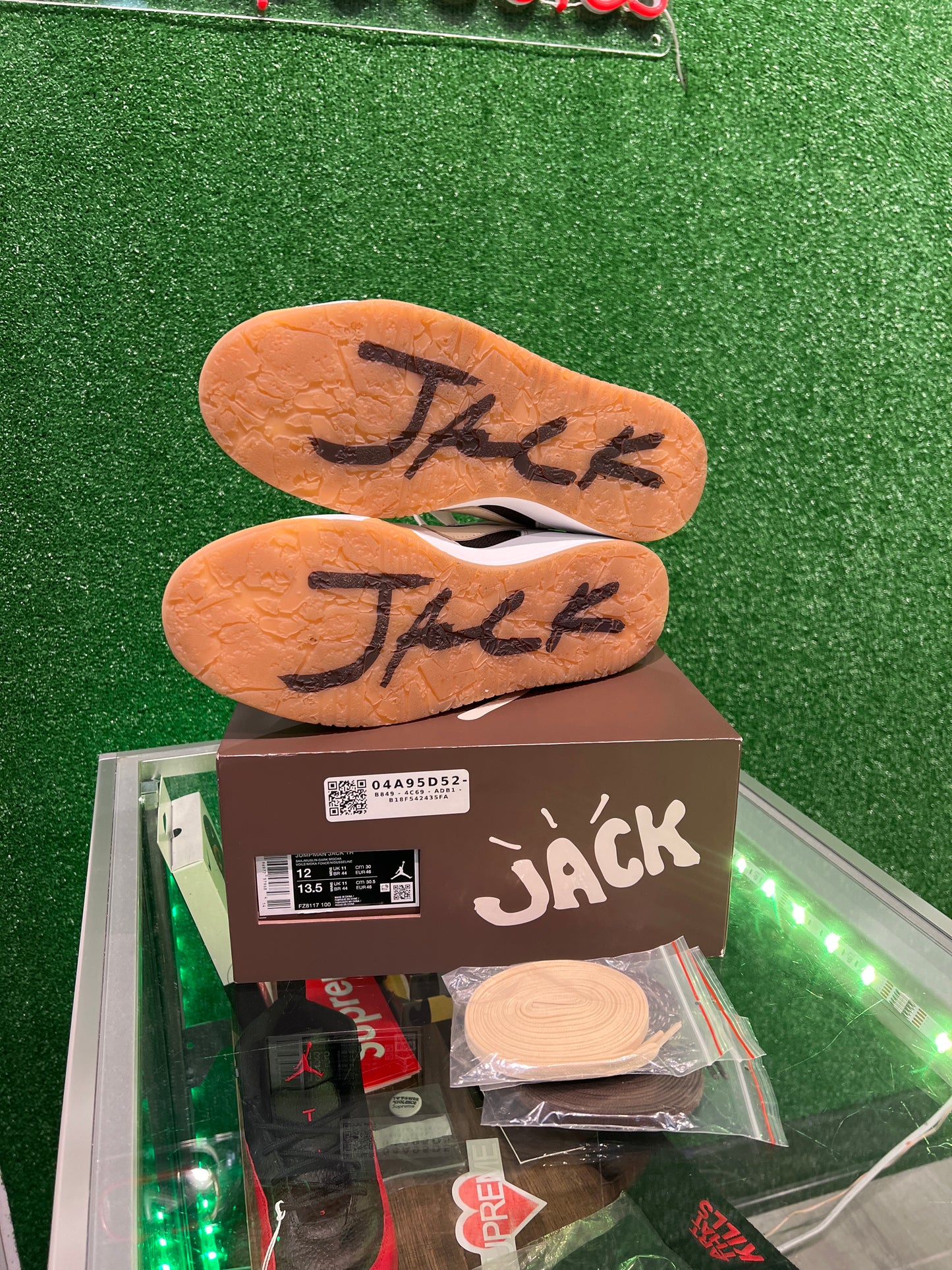 Travis Scott Jumpman Jack Sail (USED)