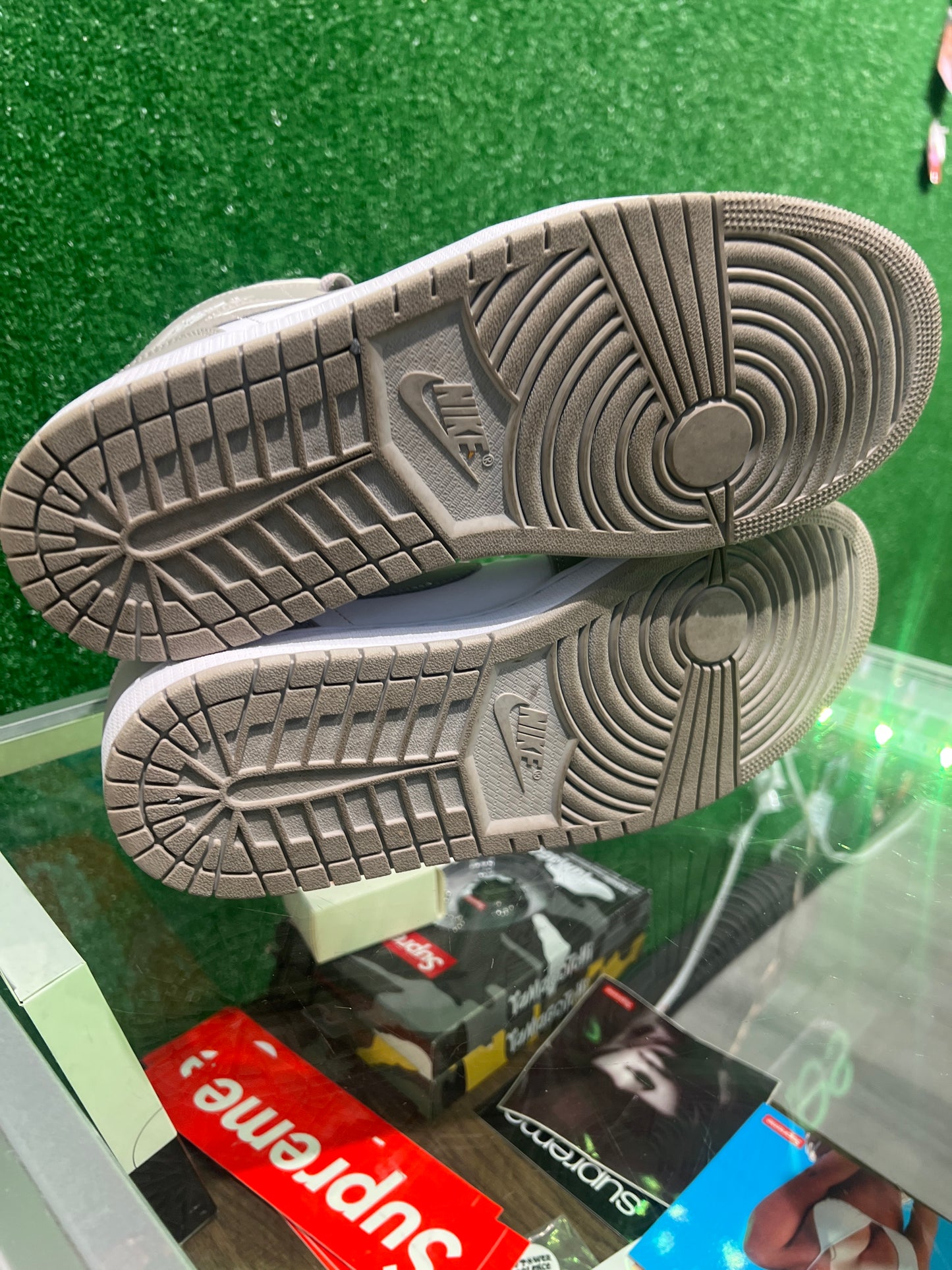 Air Jordan 1 Mid Linen (USED)