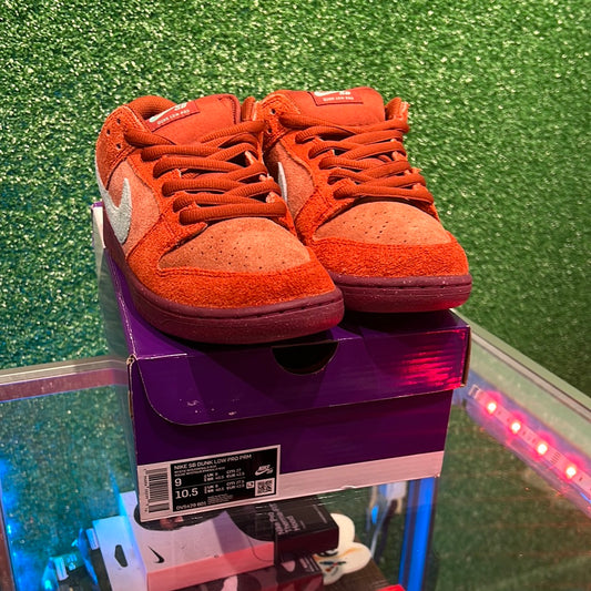 Nike SB Dunk Low Mystic Red (USED)