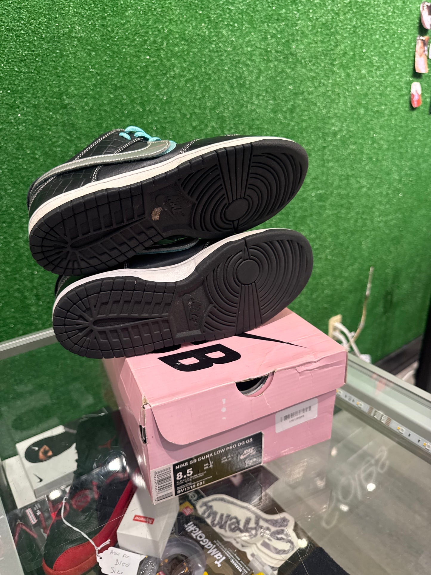 Nike sb dunk low diamond supply co black diamond (USED)