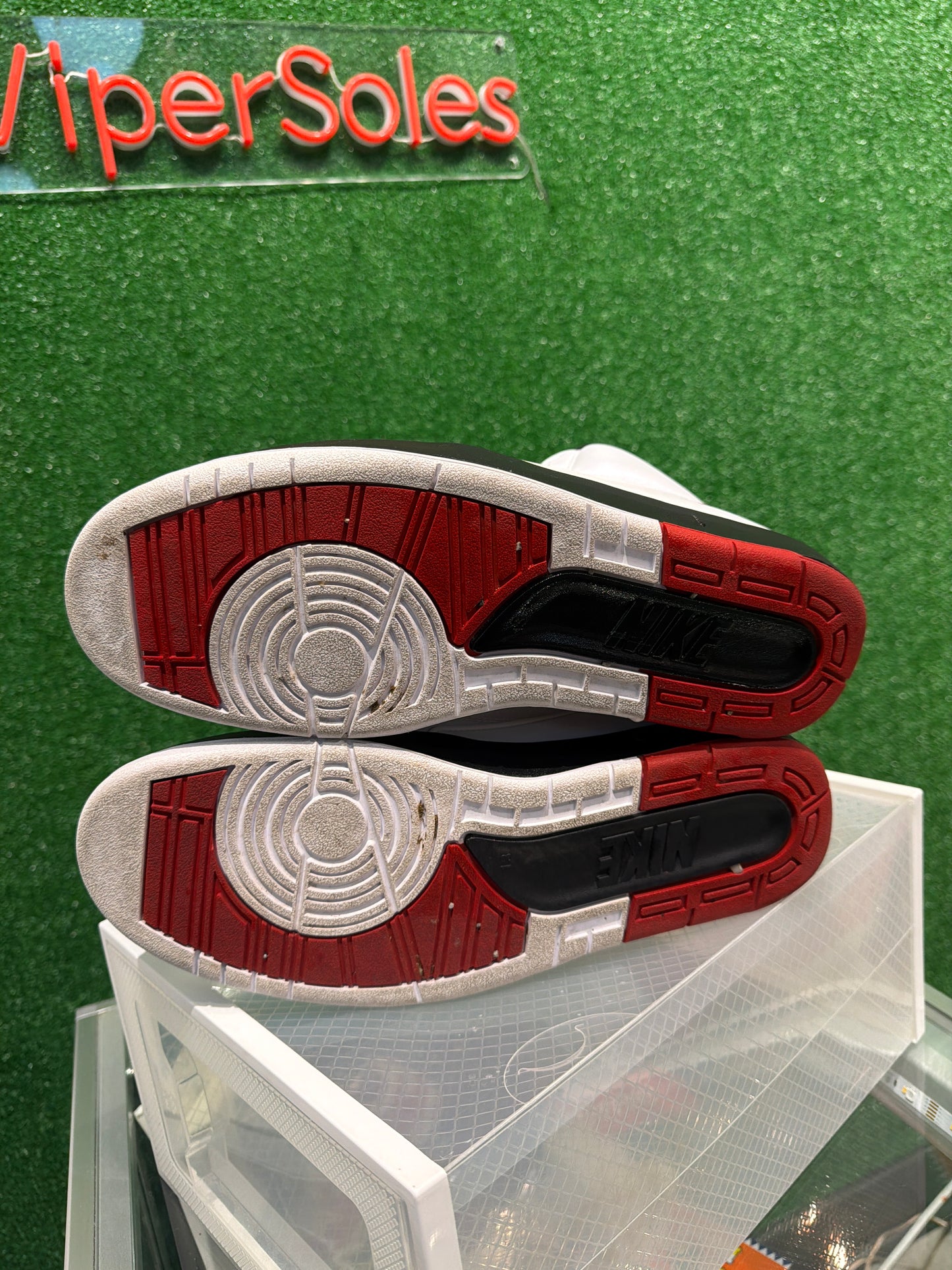 Air Jordan 2 Chicago (USED)