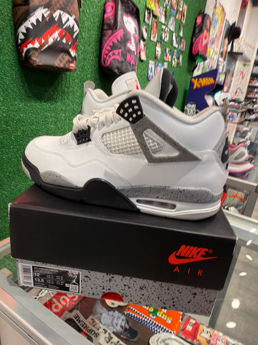 Air Jordan 4 white cement (USED)