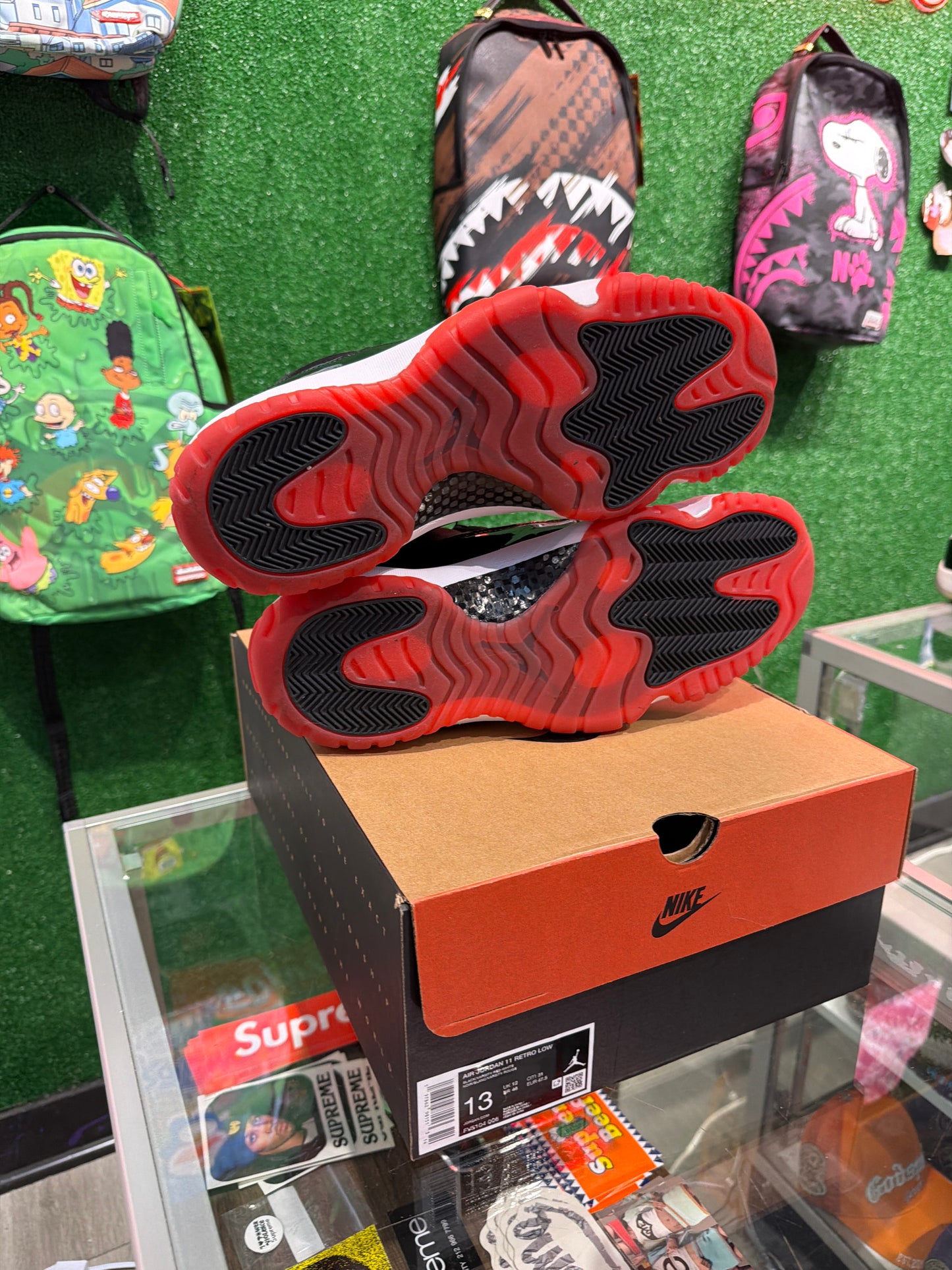 Air Jordan 11 low bred (USED)