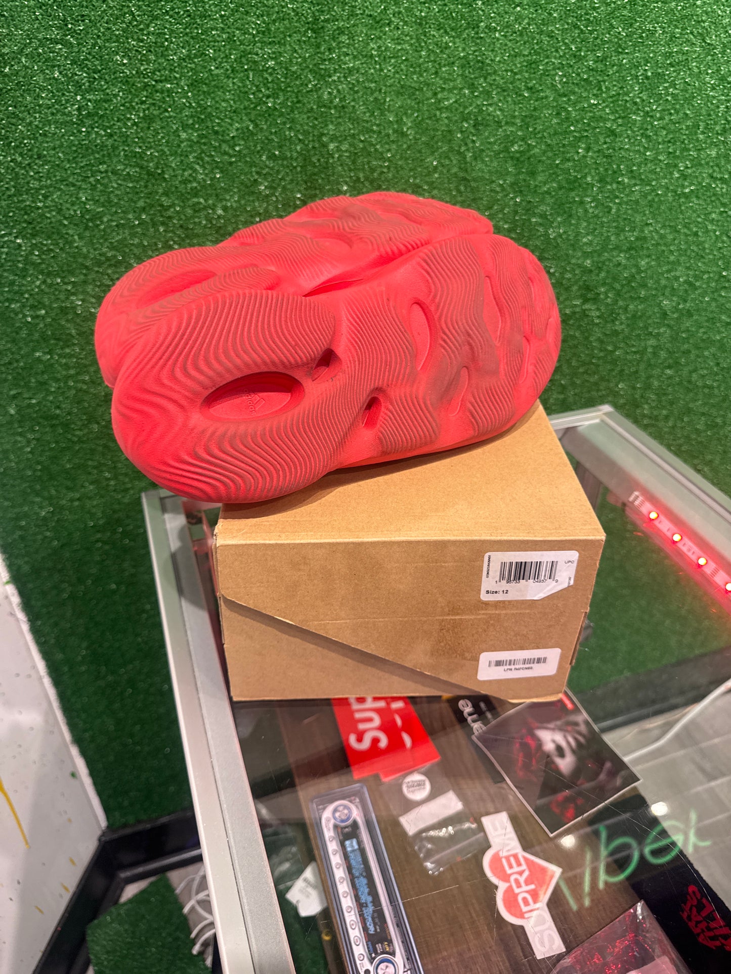 Yeezy Foam Runner Vermillion (USED.)