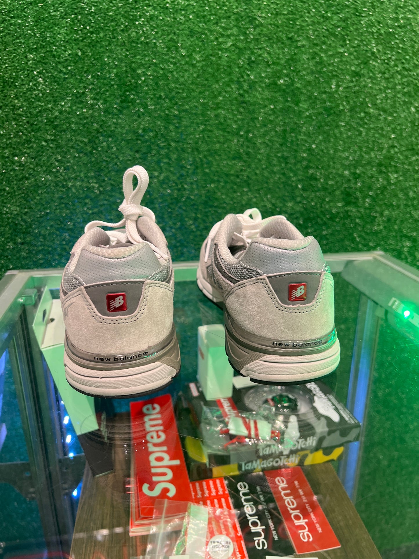 New Balance 990 V3 (USED)