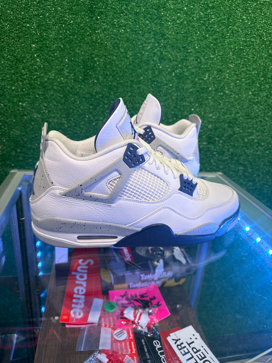 Air Jordan 4 Midnight Navy (USED.)