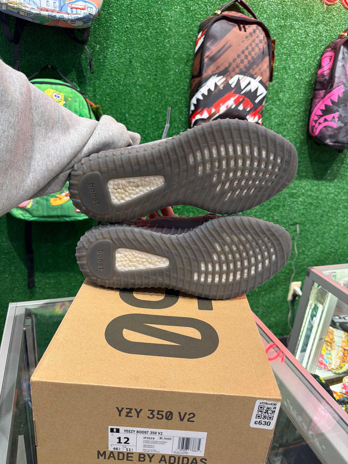 Yeezy 350 V2 steel grey (USED)