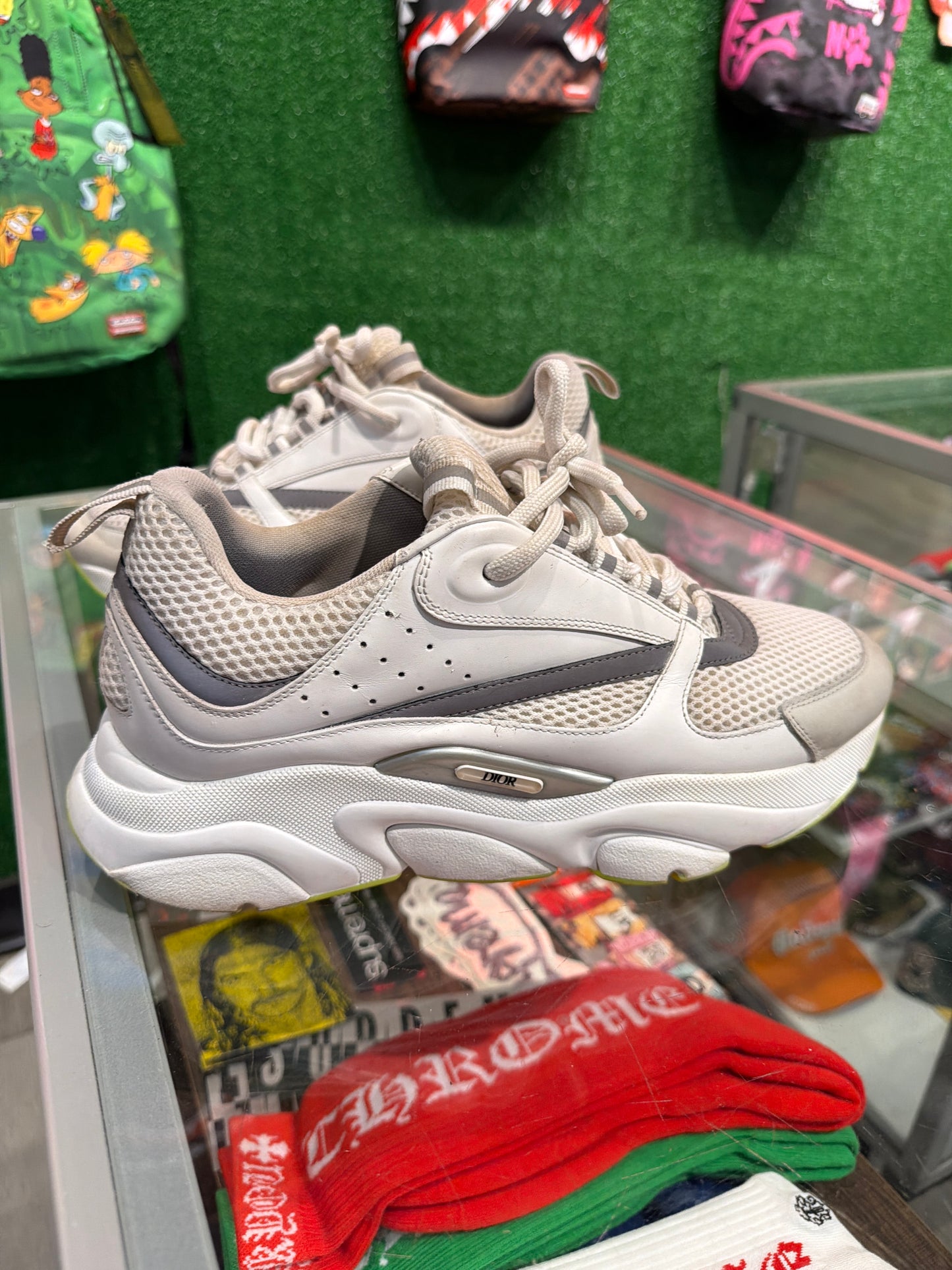 Dior B22 white silver fuo green (USED)
