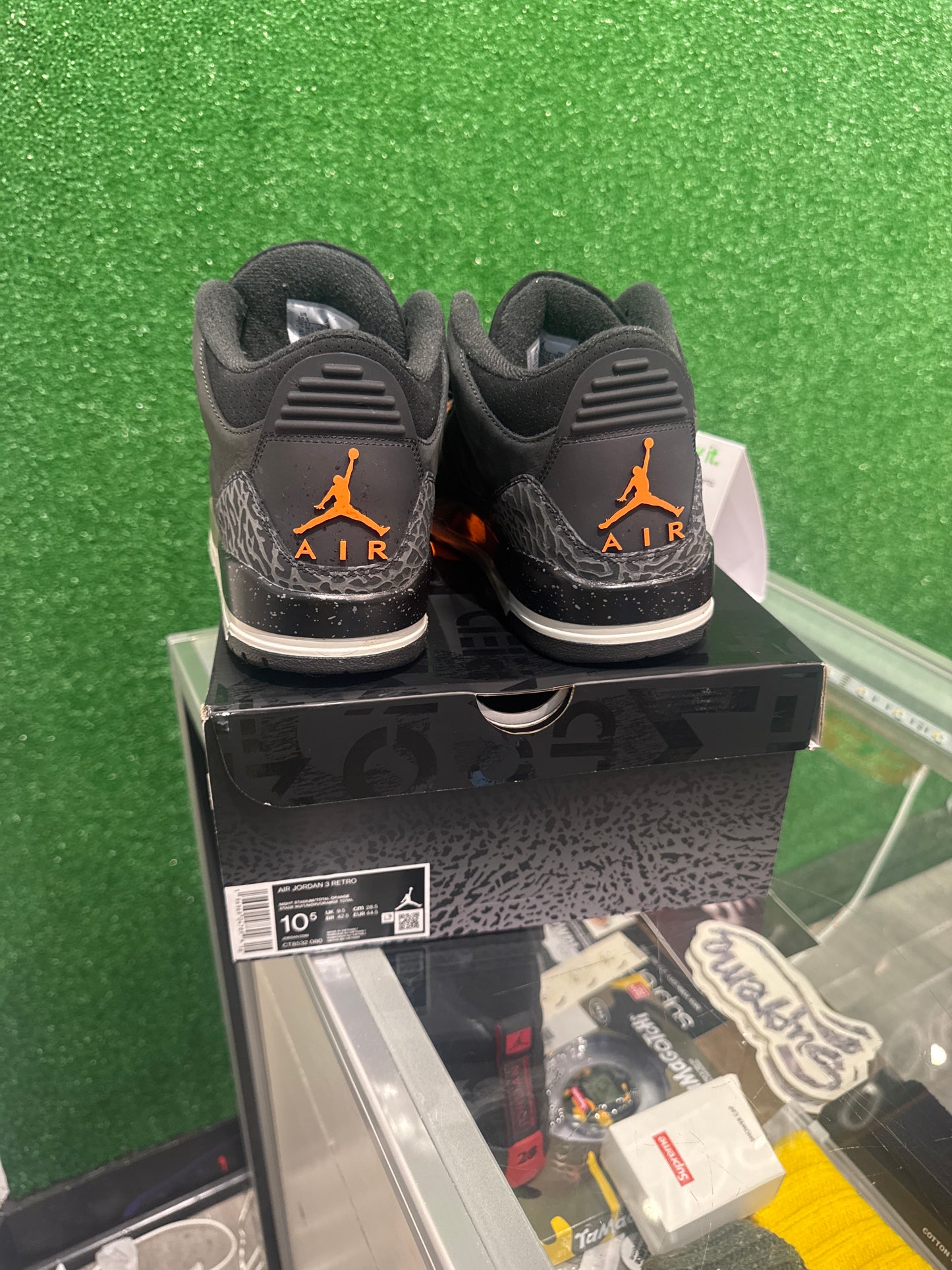 Air Jordan 3 Fear (USED.)