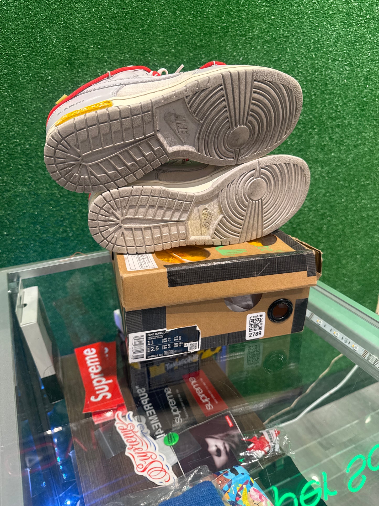 Nike dunk low off white lot 6 (USED)