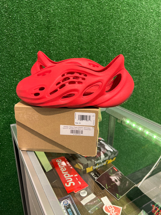 Yeezy Foam Runner Vermillion (USED)