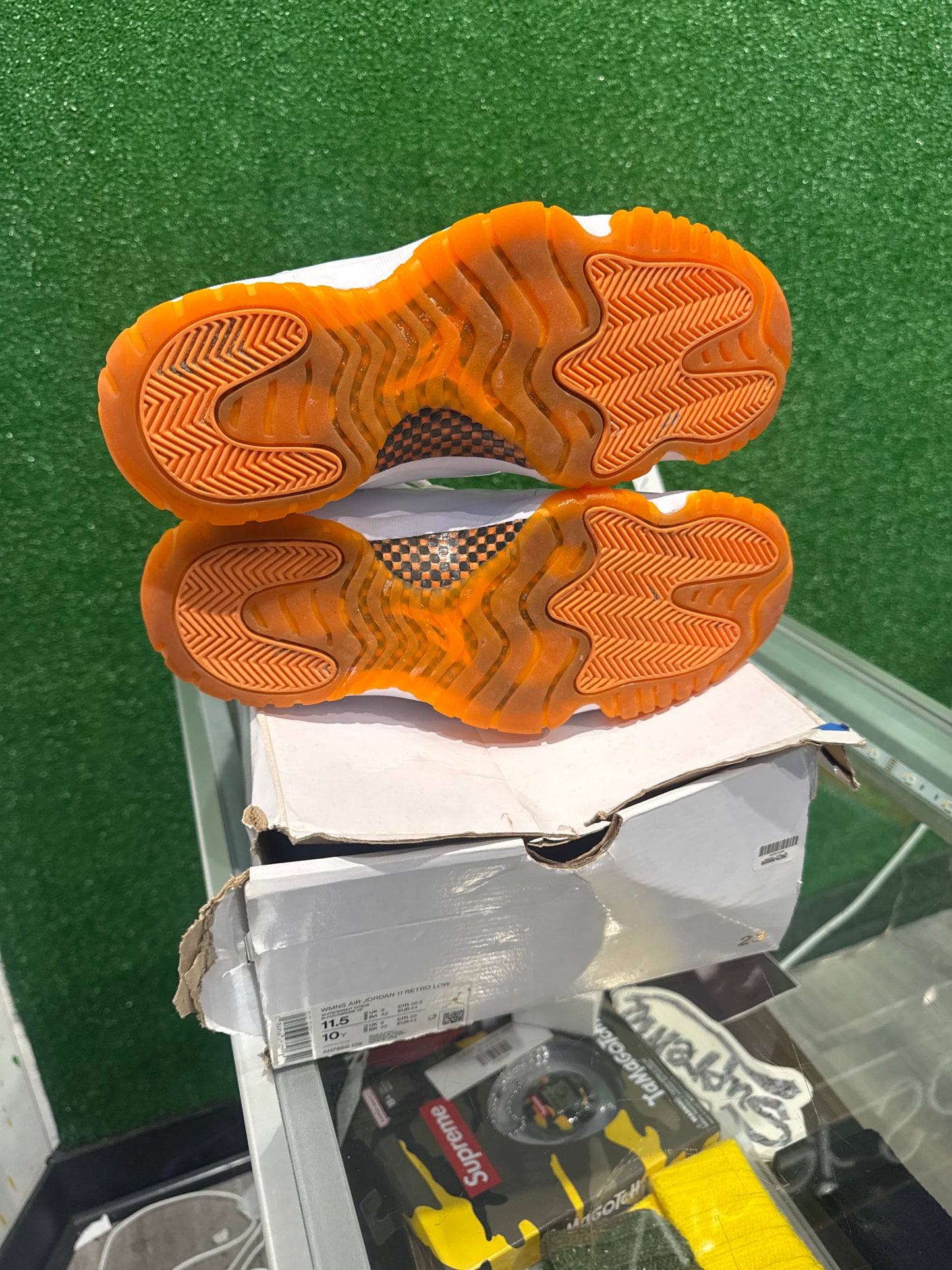 Air Jordan 11 Low Citrus (USED)