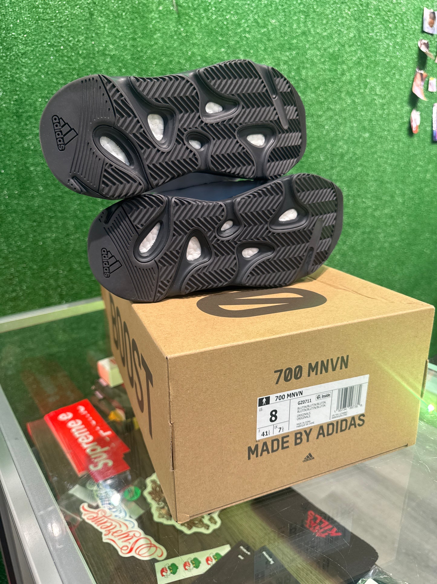 Yeezy 700 mnvn blue tint(USED)
