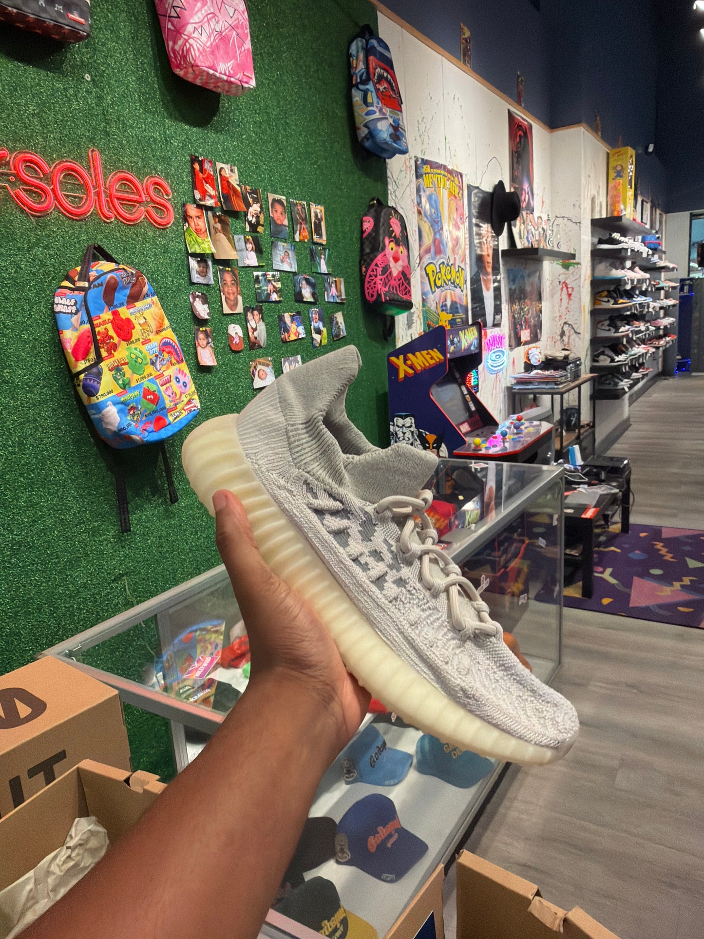Yeezy 350 v2 CMPCT slate bone