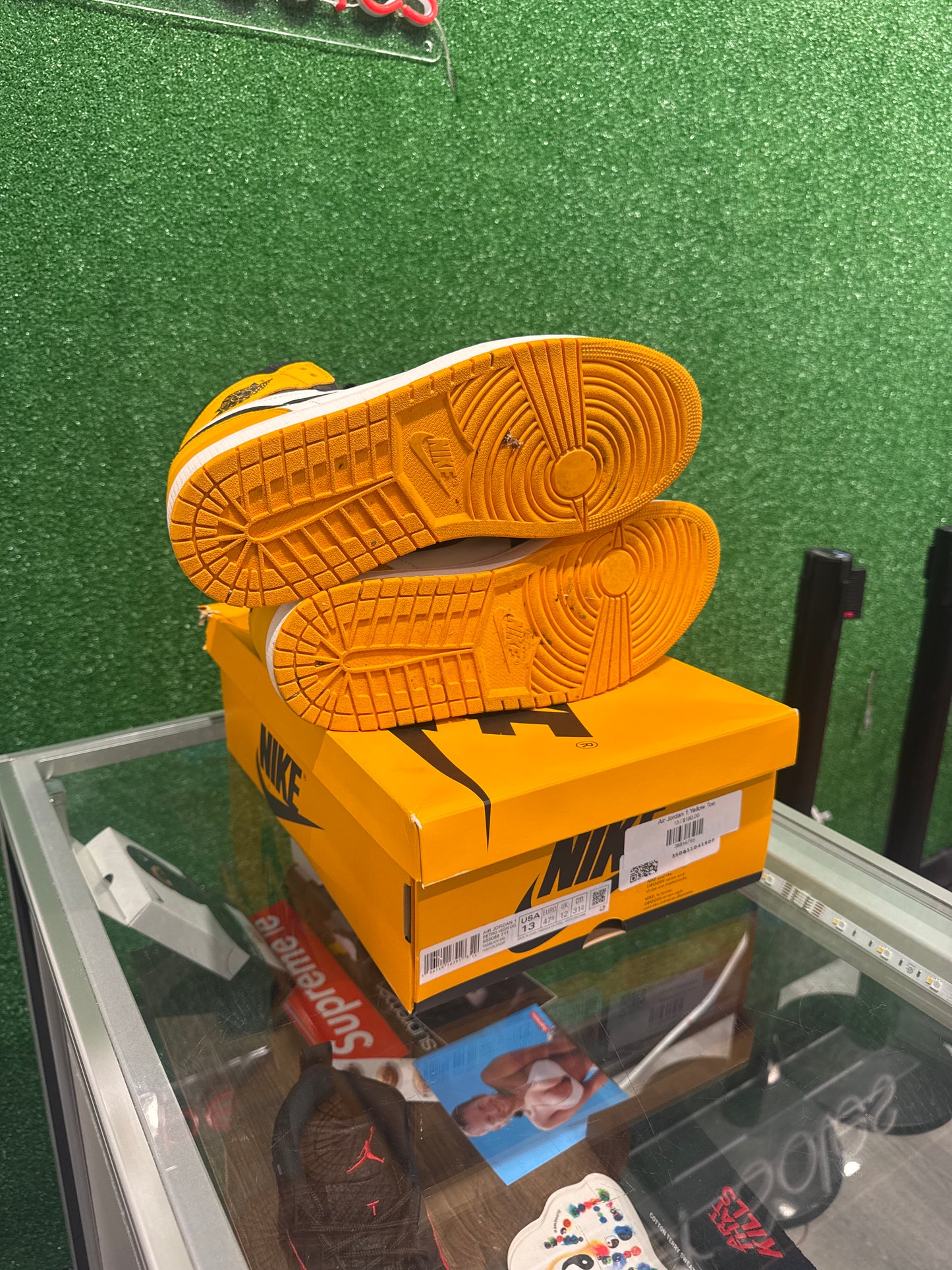 Air Jordan 1 Yellow Toe (USED)