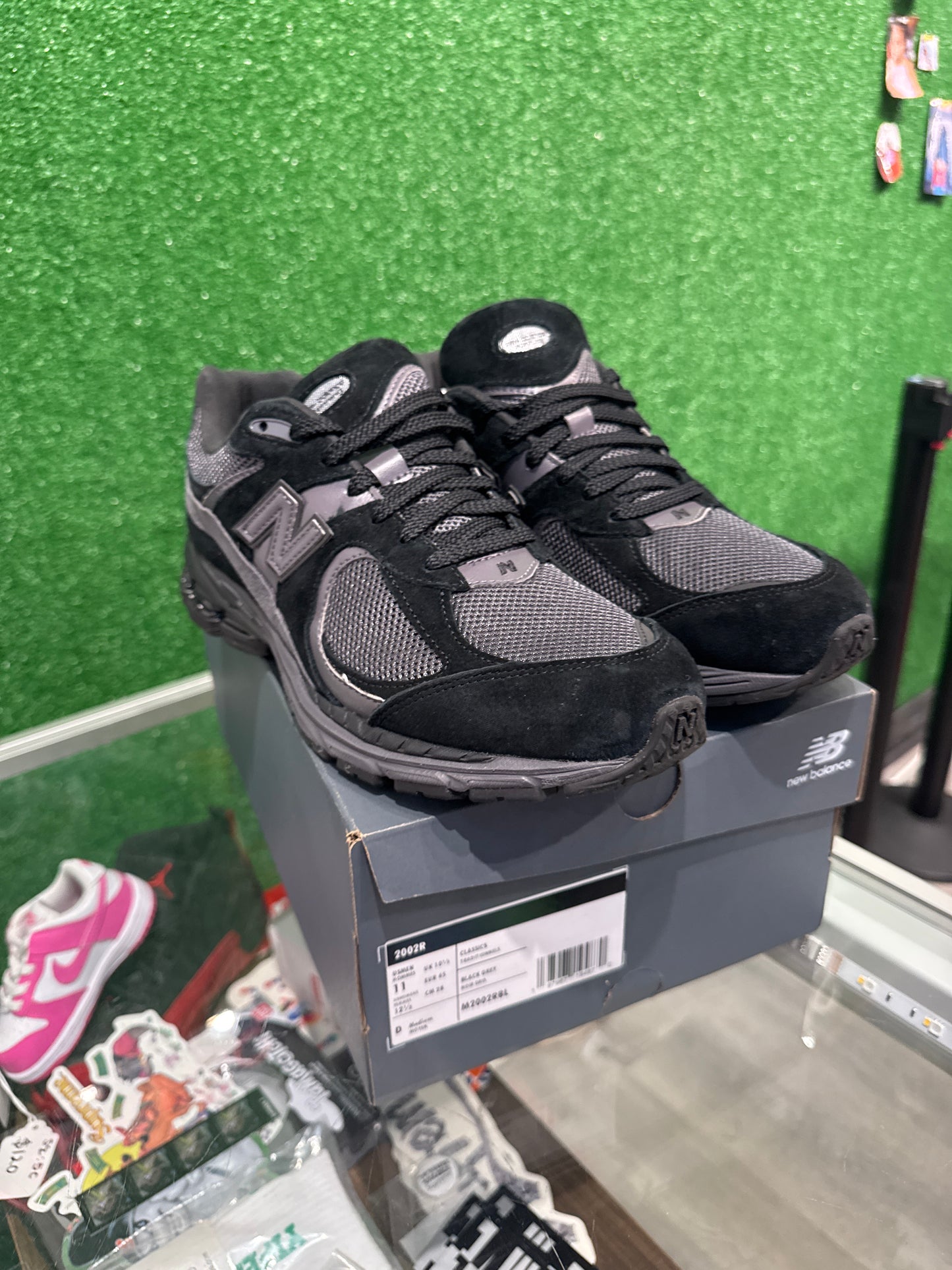 New balance 2002r black dark grey (USED)