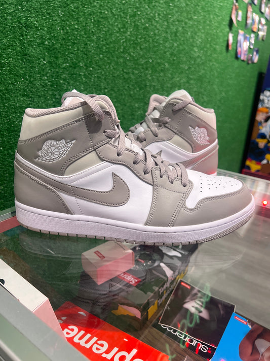 Air Jordan 1 Mid Linen (USED)