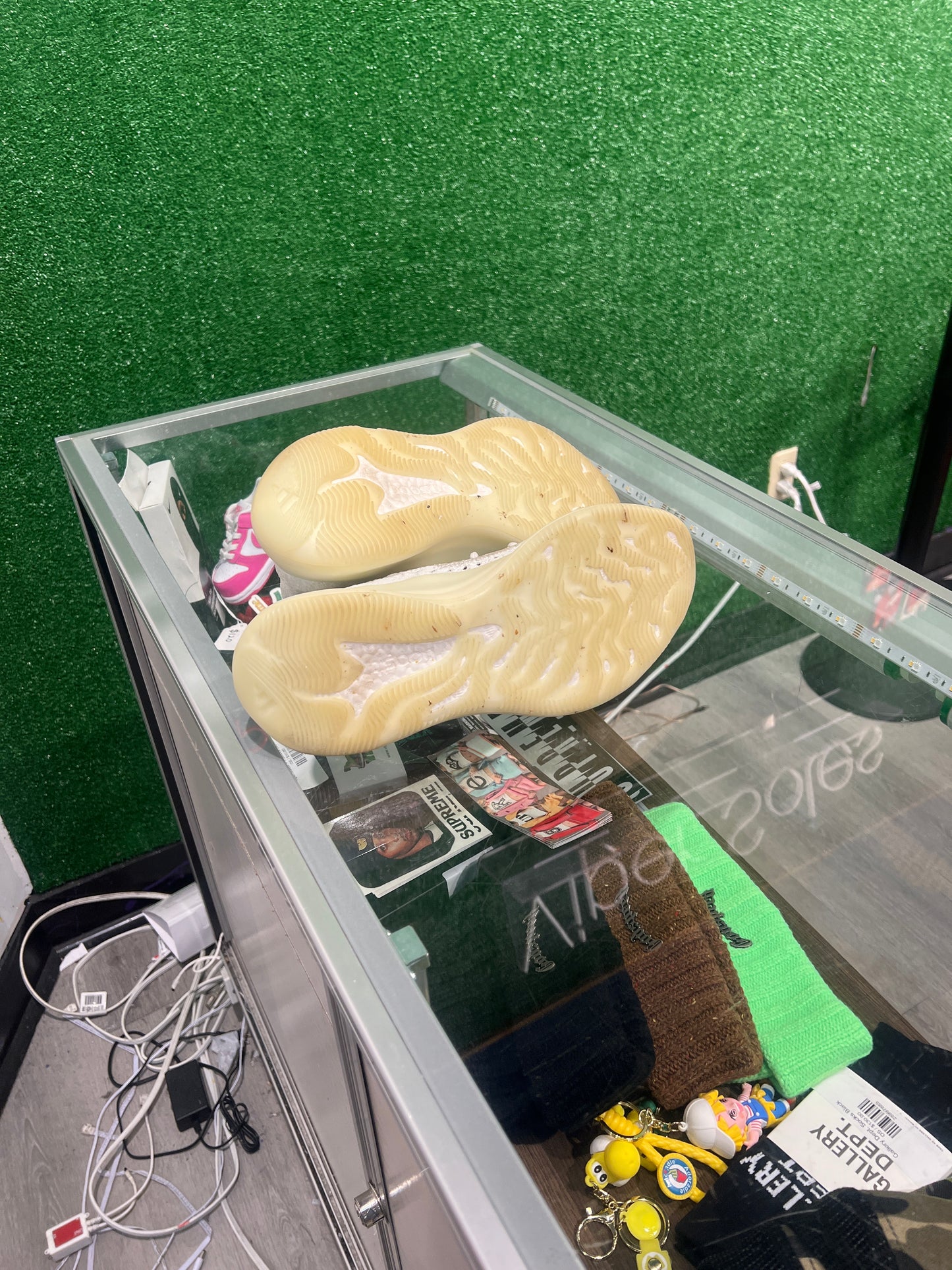 Yeezy 380 Calcite Glow (USED)