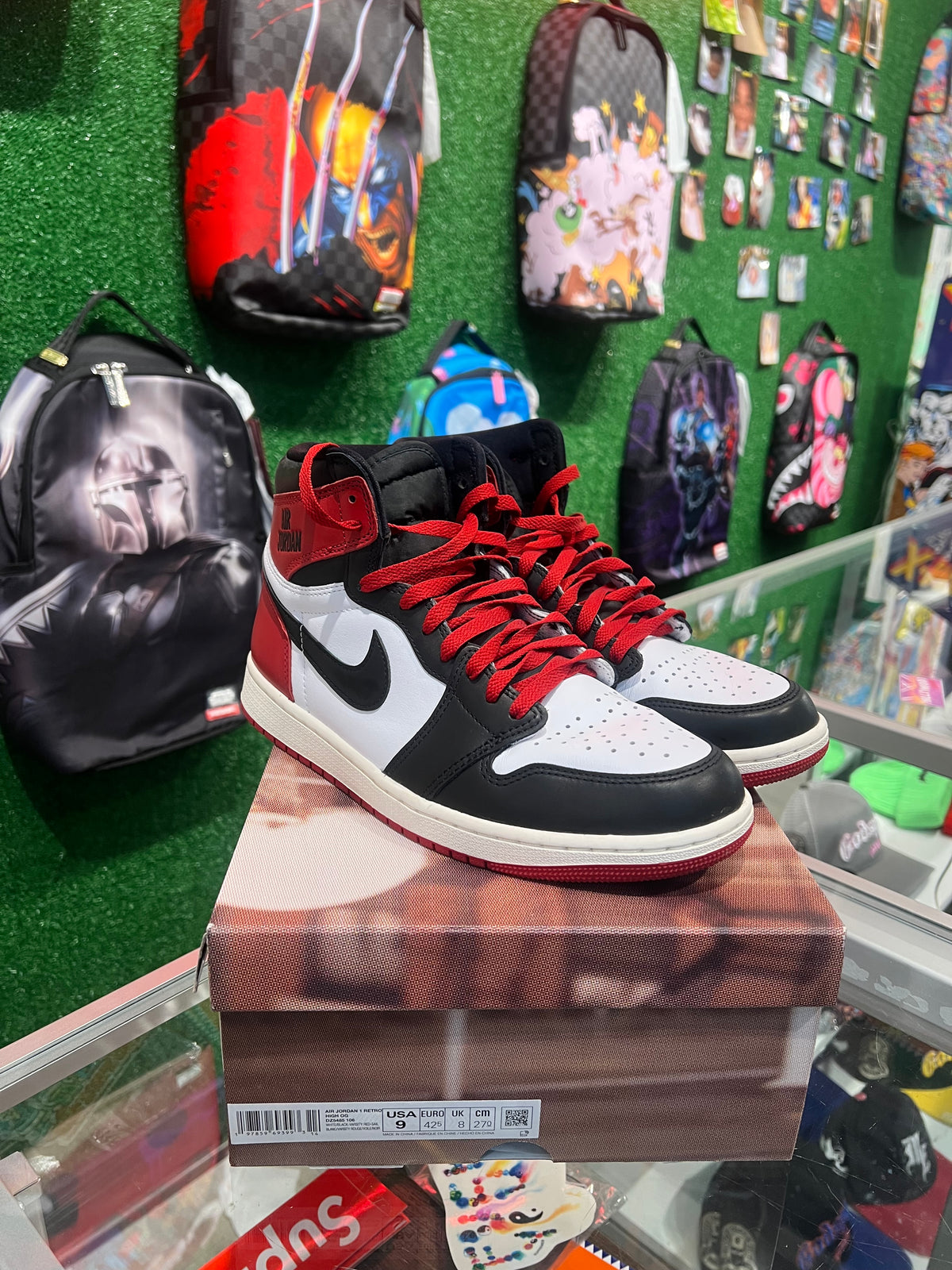 Air Jordan 1 black toe reimagined (USED)