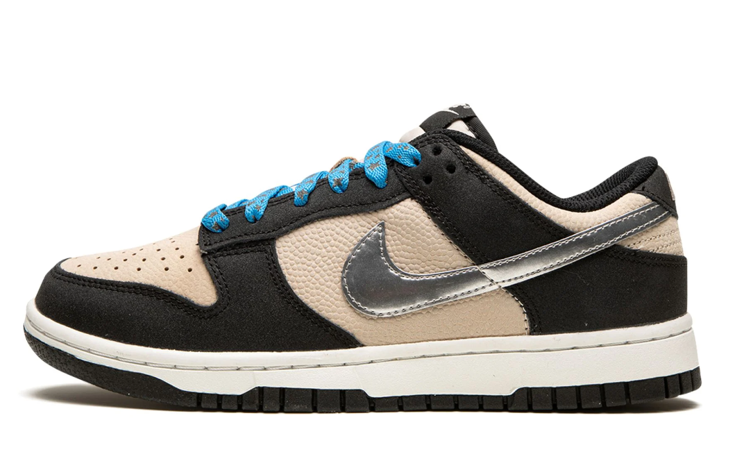 Nike Dunk Low Starry Laces