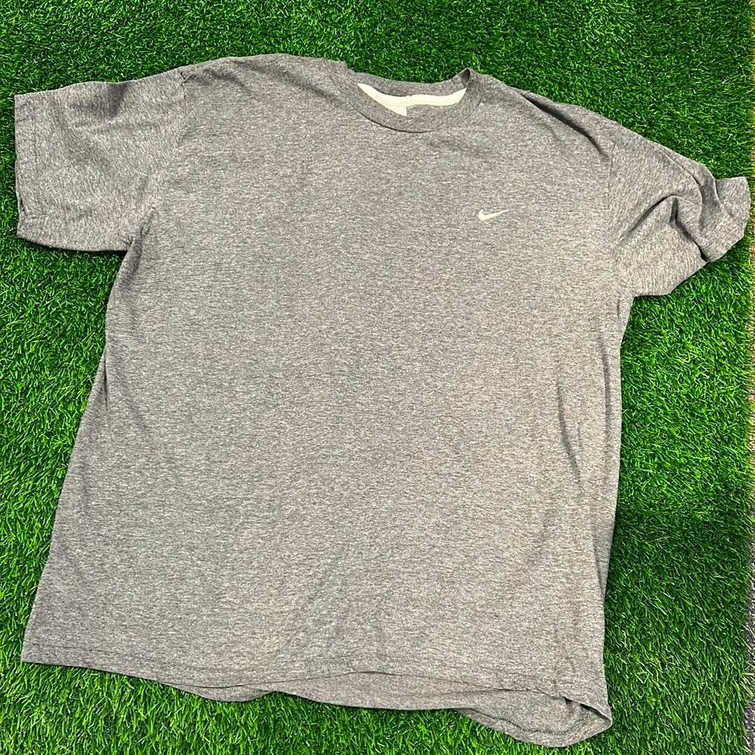 Vintage Nike grey tee