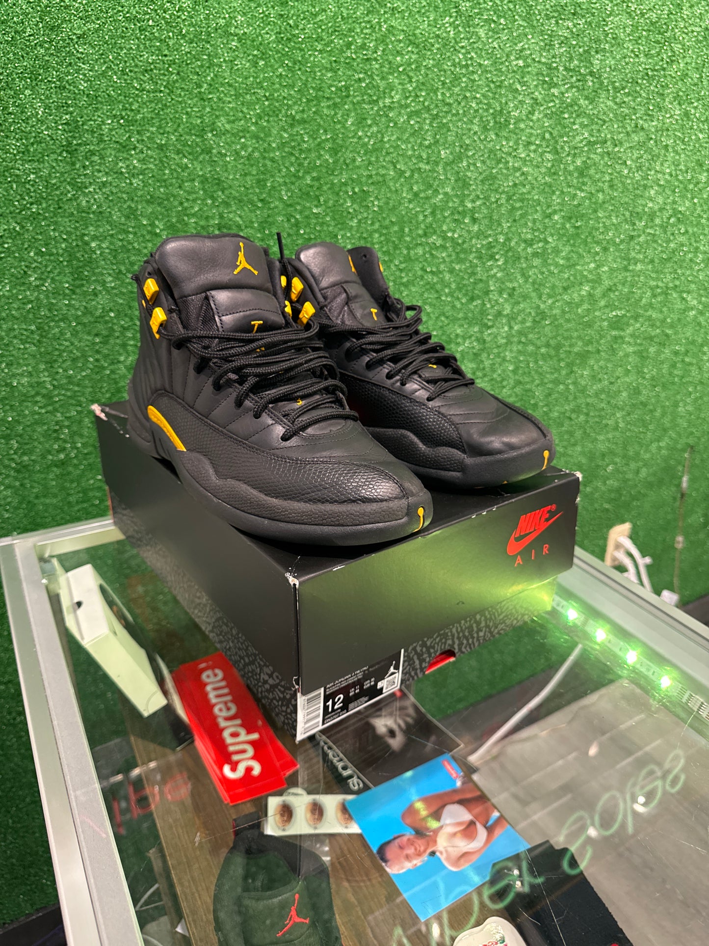 Air Jordan 12 Black Taxi (USED)