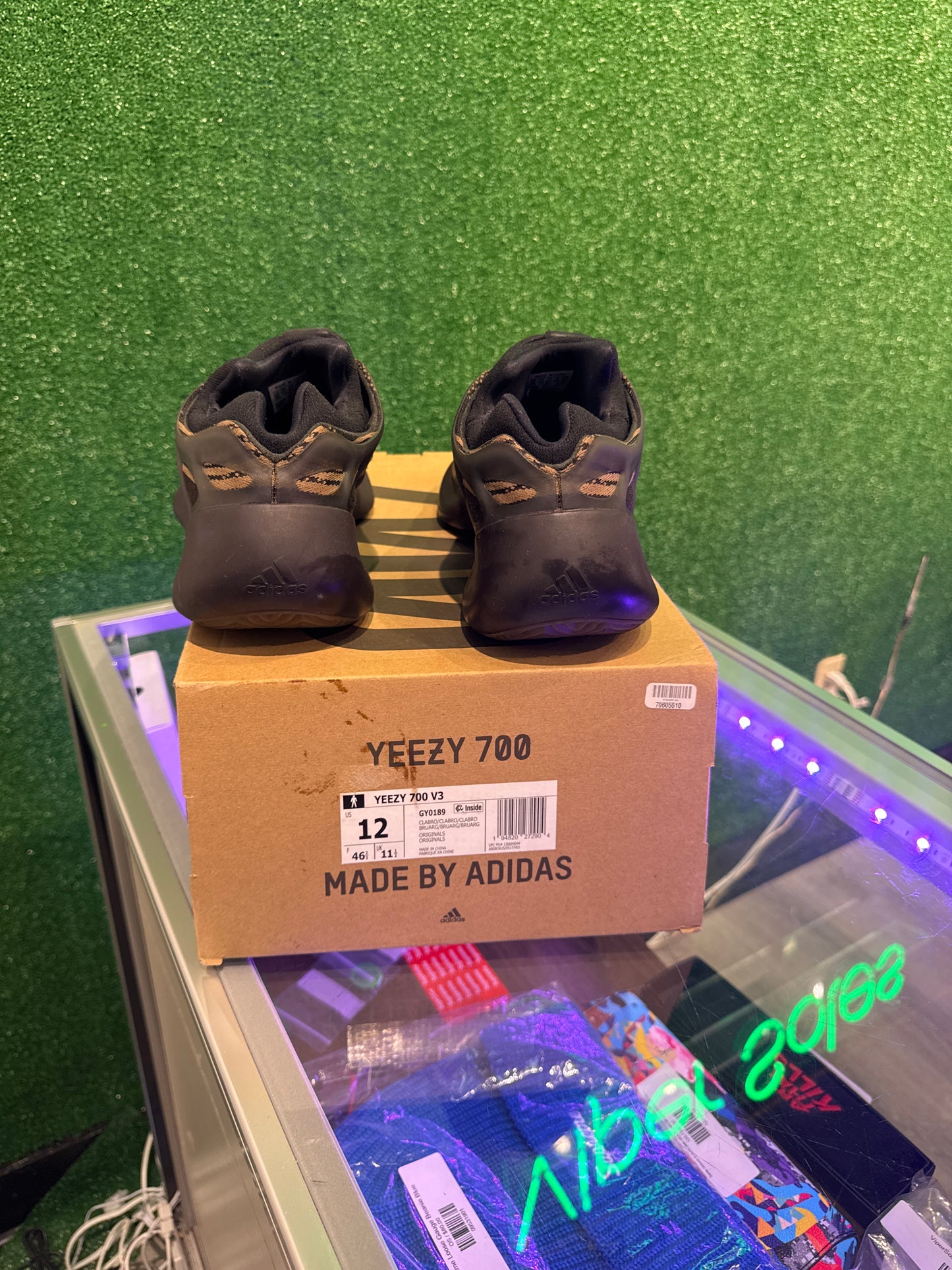 Yeezy 700 V3 Clay Brown (USED)