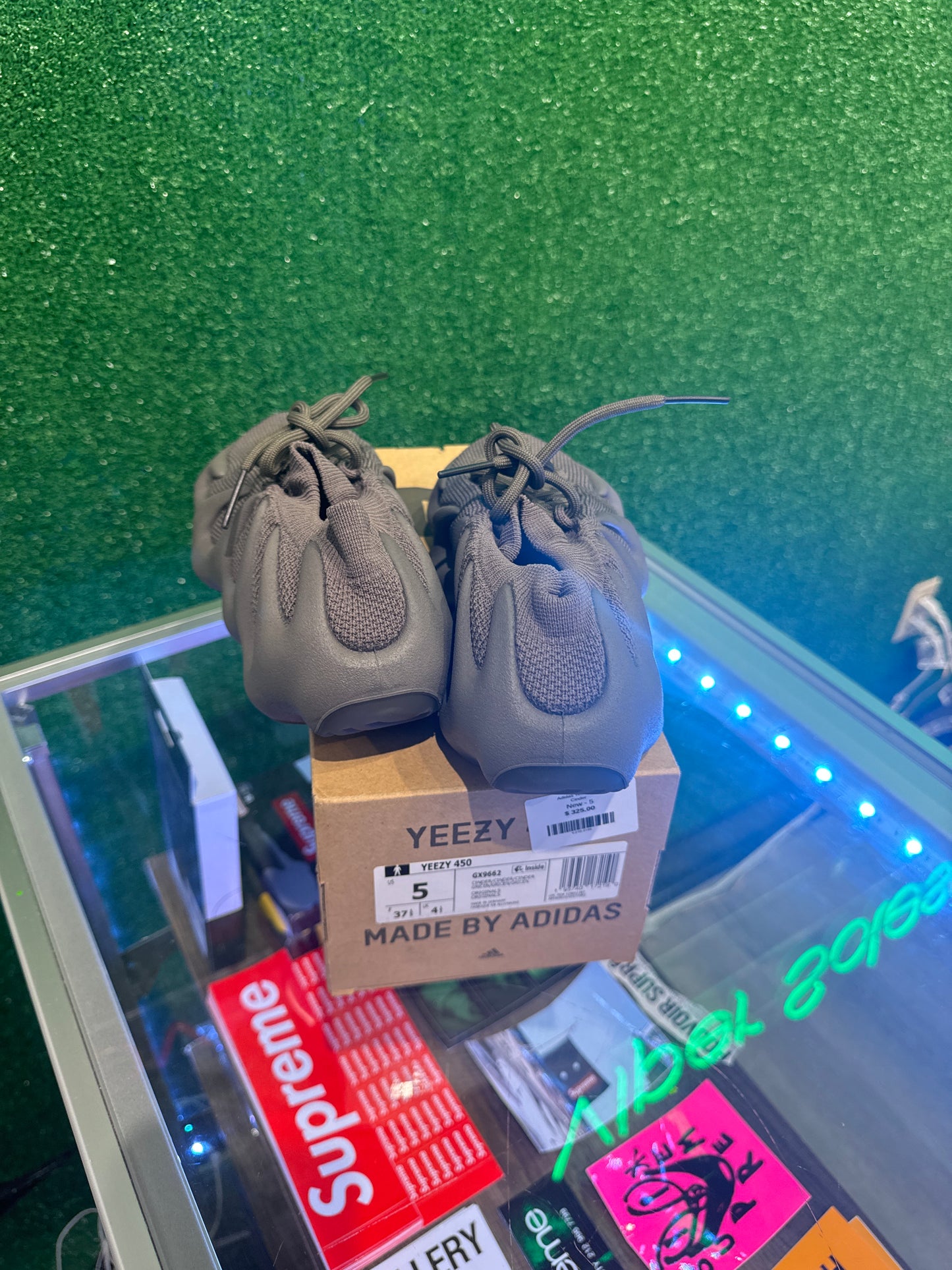 Yeezy 450 Cinder (USED)