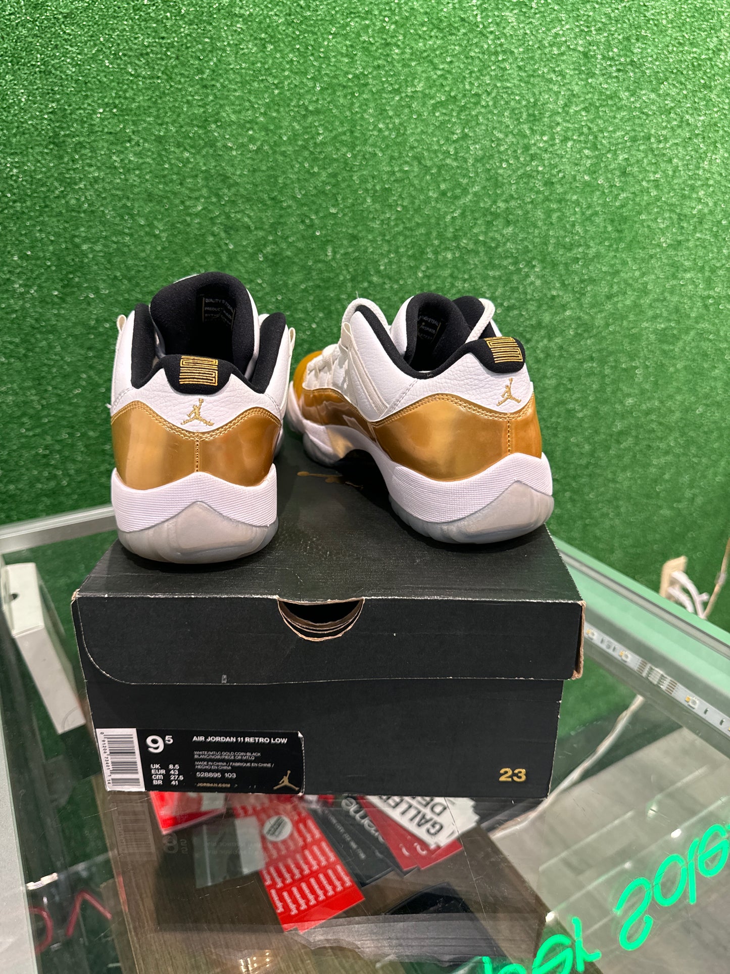 Air Jordan 11 low closing ceremony (USED)