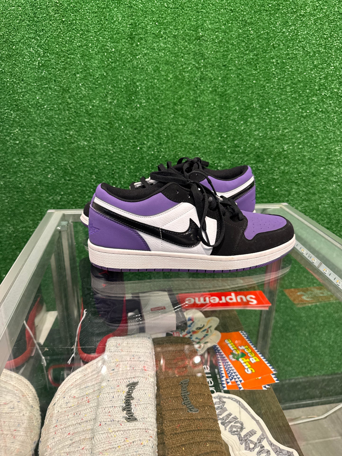 Air Jordan 1 low court purple (Used)