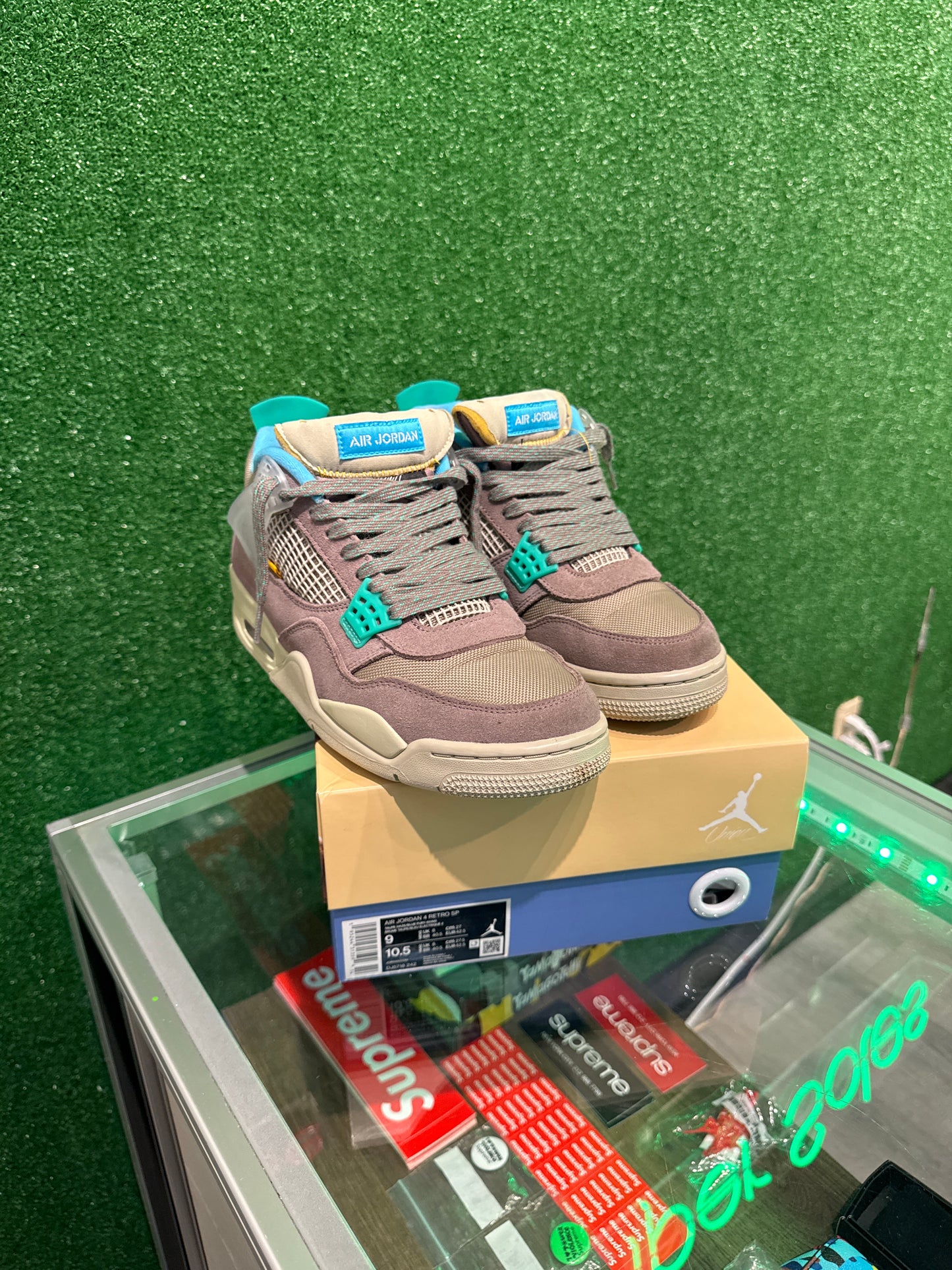 Air Jordan 4 union taupe haze (USED)
