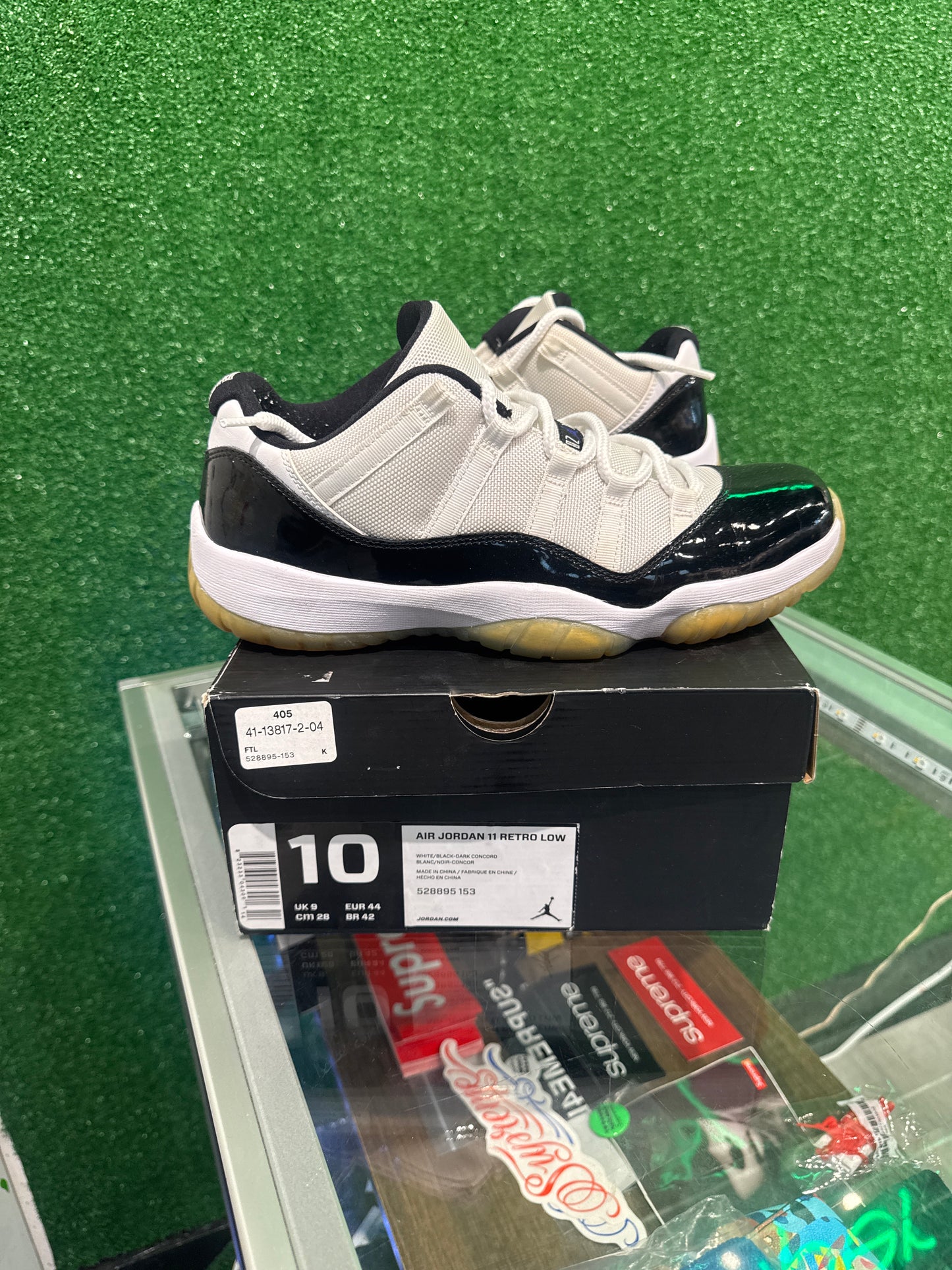 Air Jordan 11 concord low (USED)