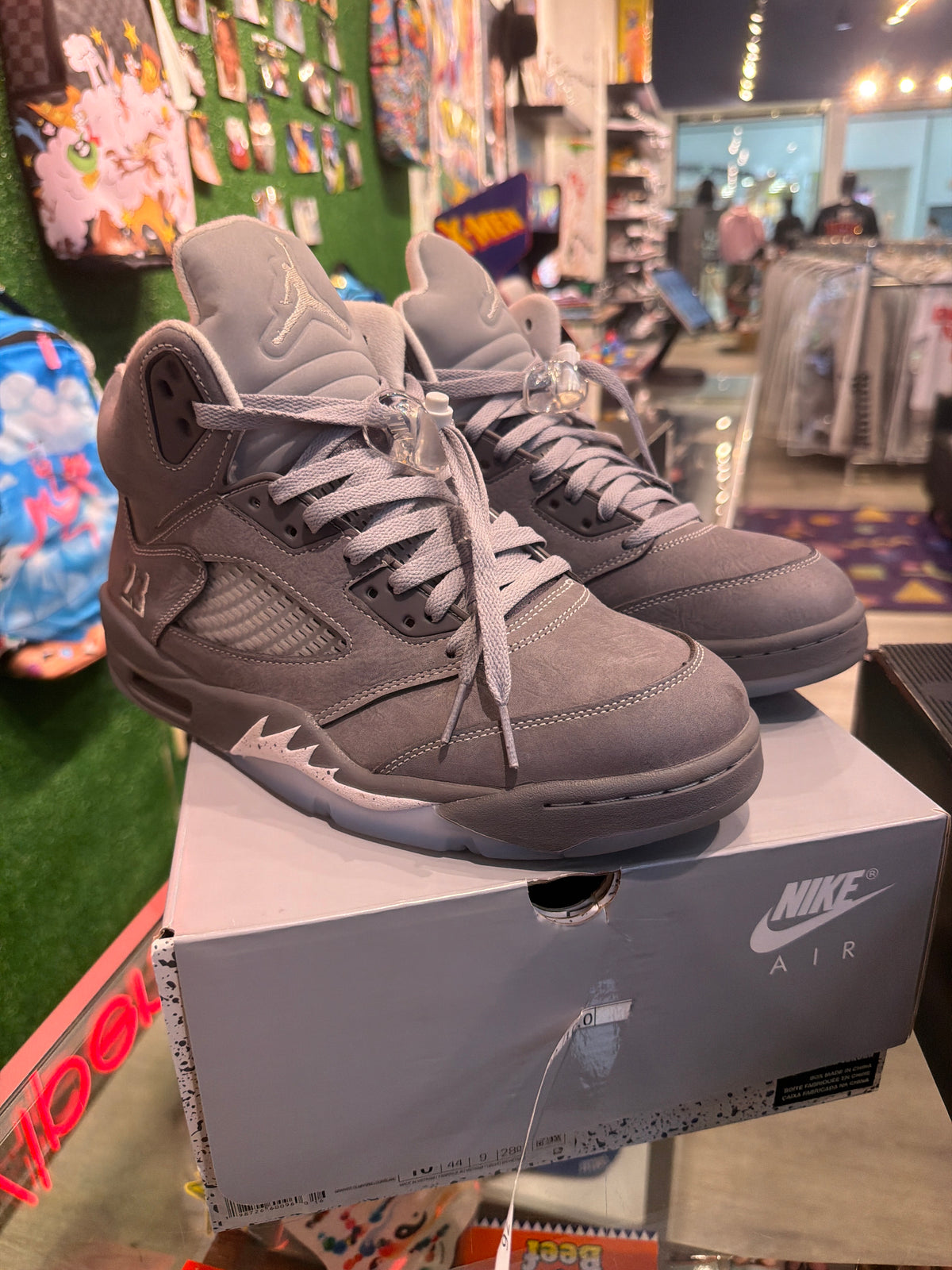 Air Jordan 5 wolf grey (USED)