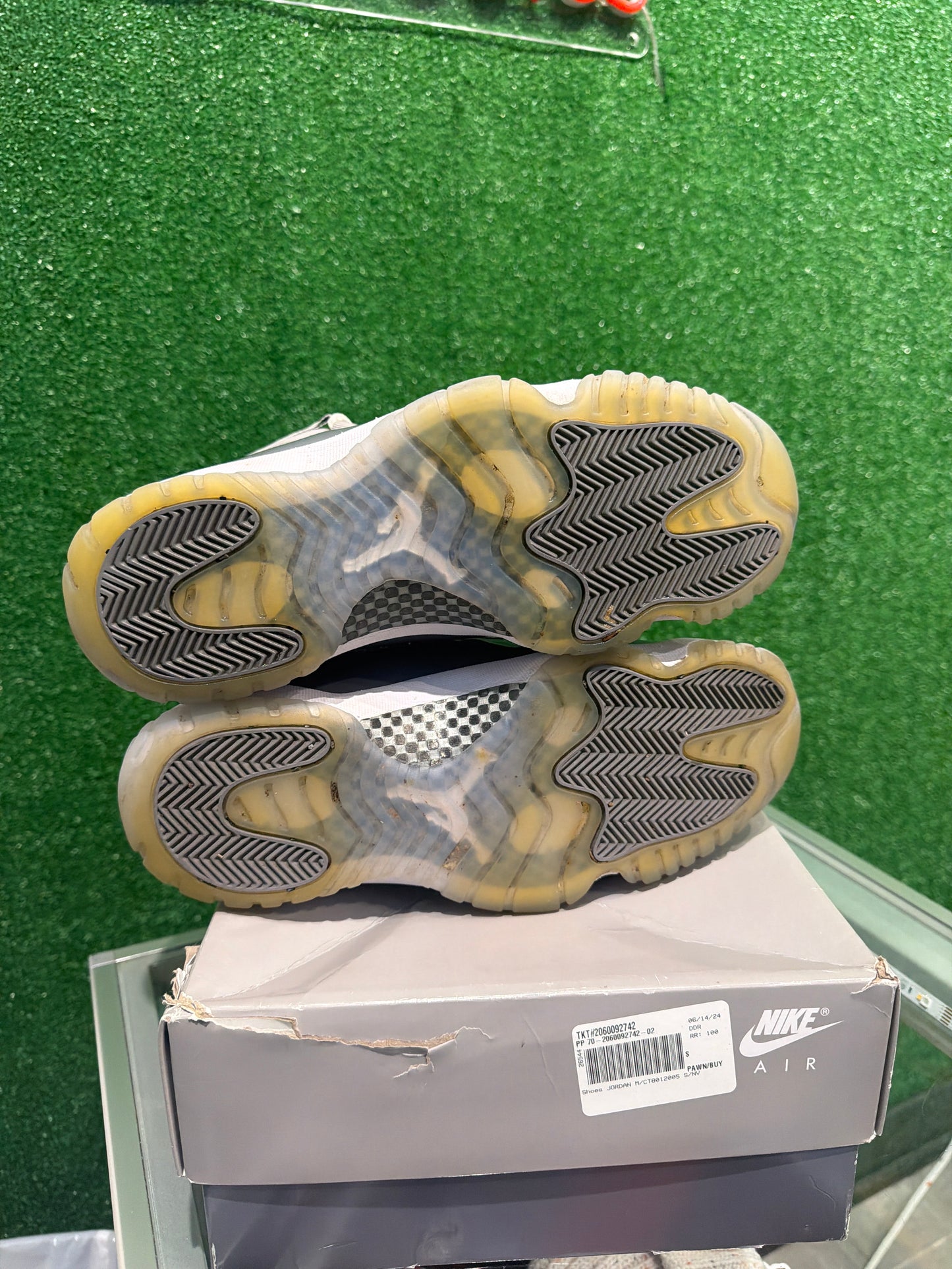 Air Jordan 11 Cool Grey (USED)