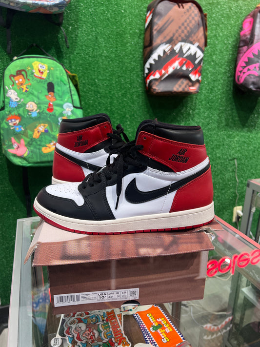 Air Jordan 1 black toe reimagined (USED)