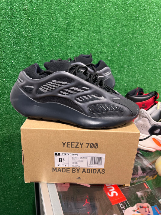 Yeezy 700 V3 Alvah (USED)