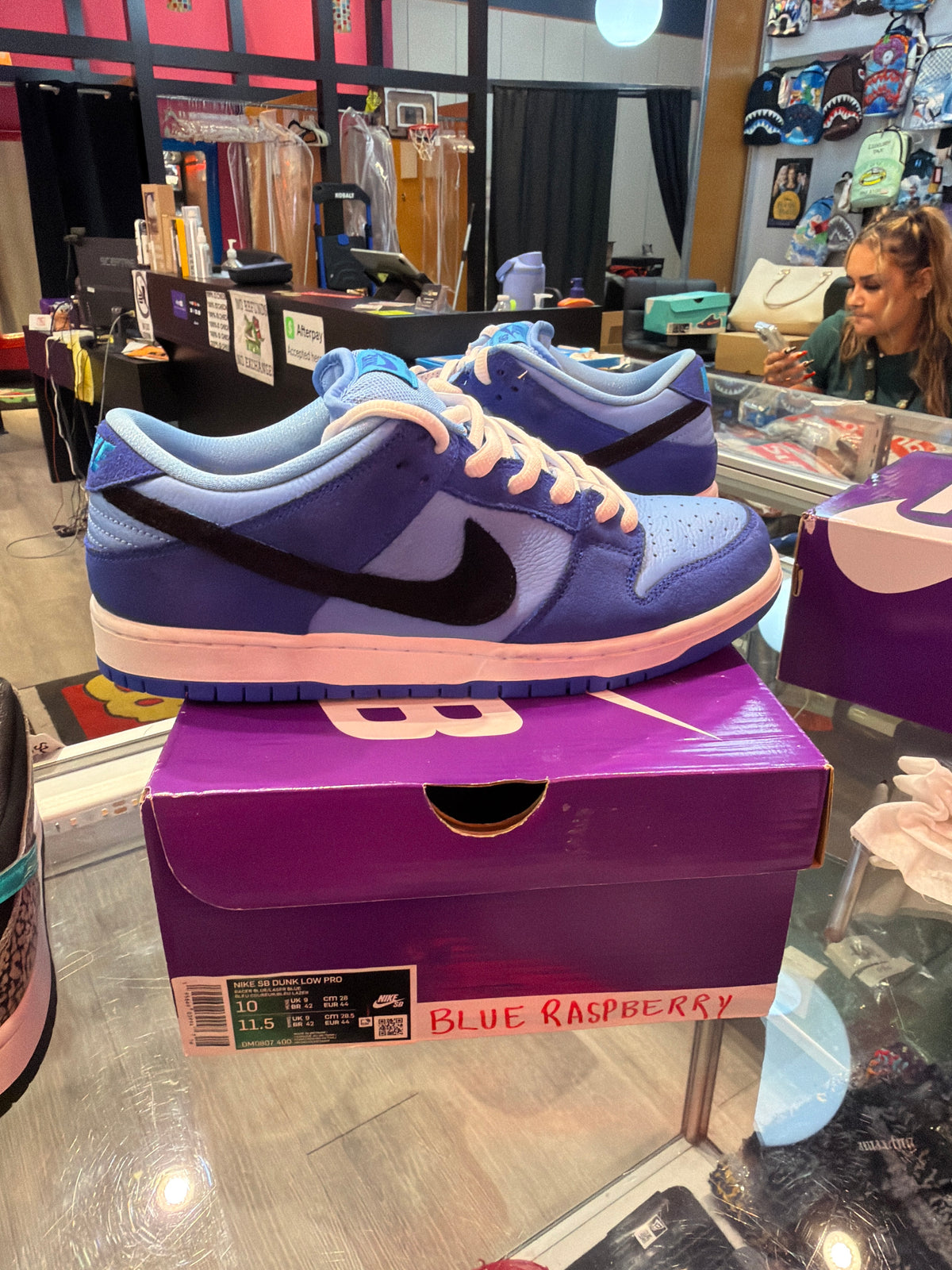 Nike sb dunk low blue raspberry (USED)