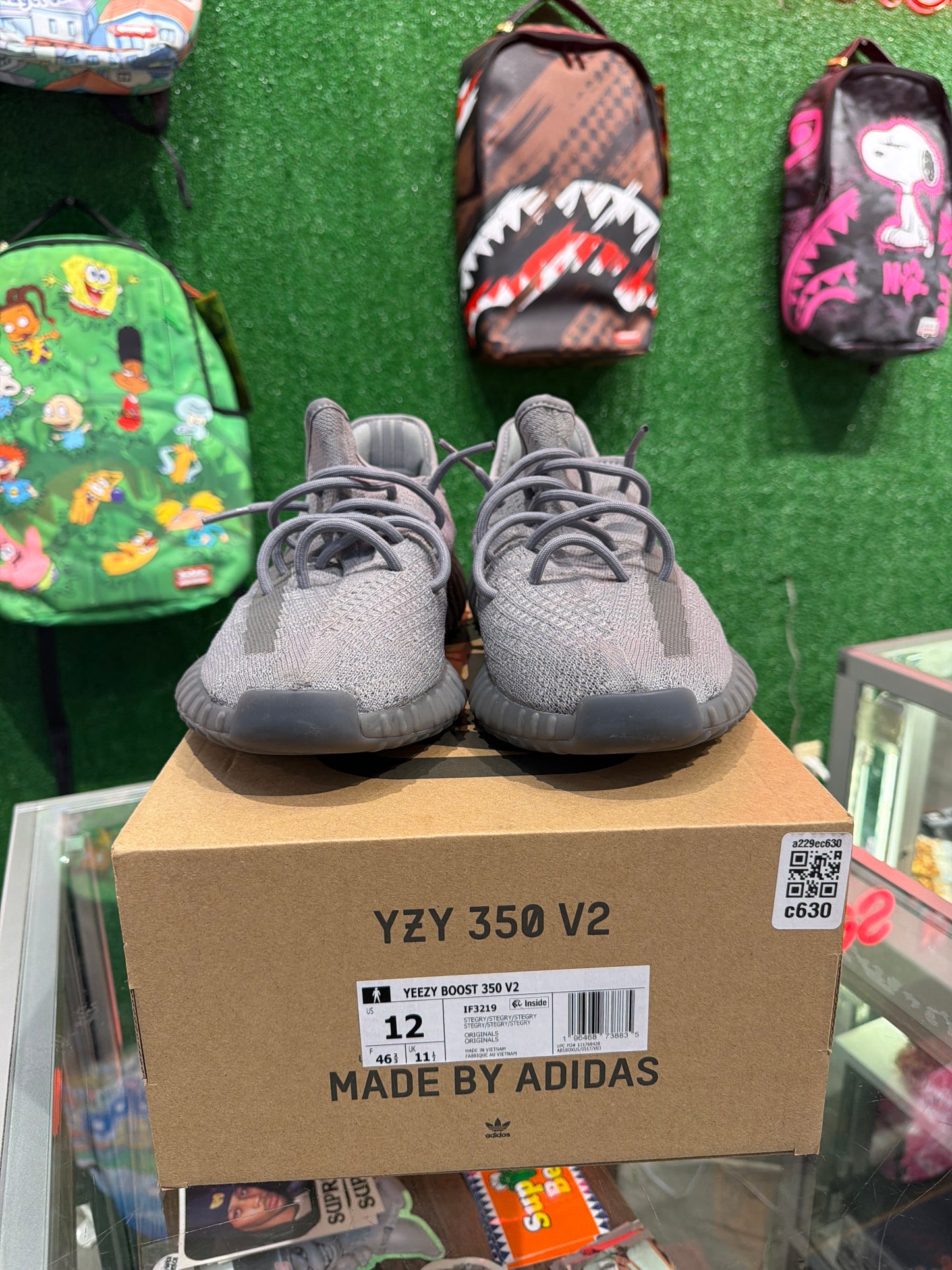 Yeezy 350 V2 steel grey (USED)