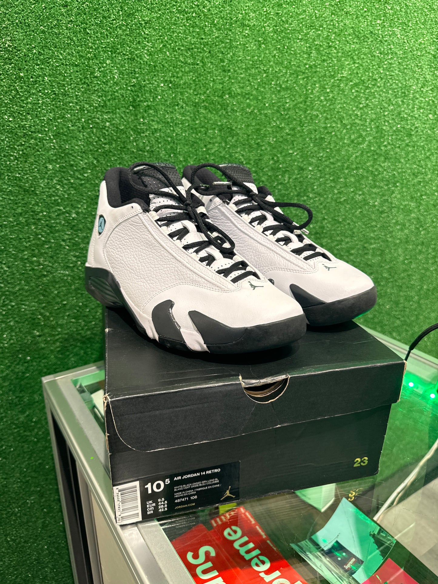 Air Jordan 14 retro oxidized  green (USED)