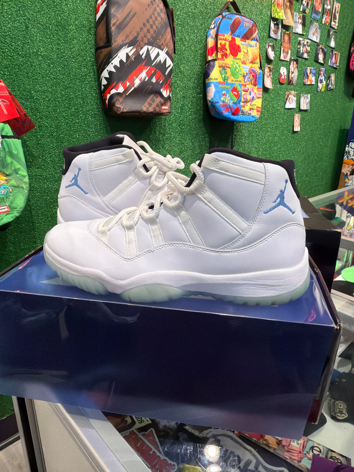 Air Jordan 11 Columbia legend blue (USED)