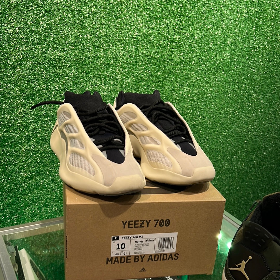 Yeezy 700 V3 Azeal (USED)