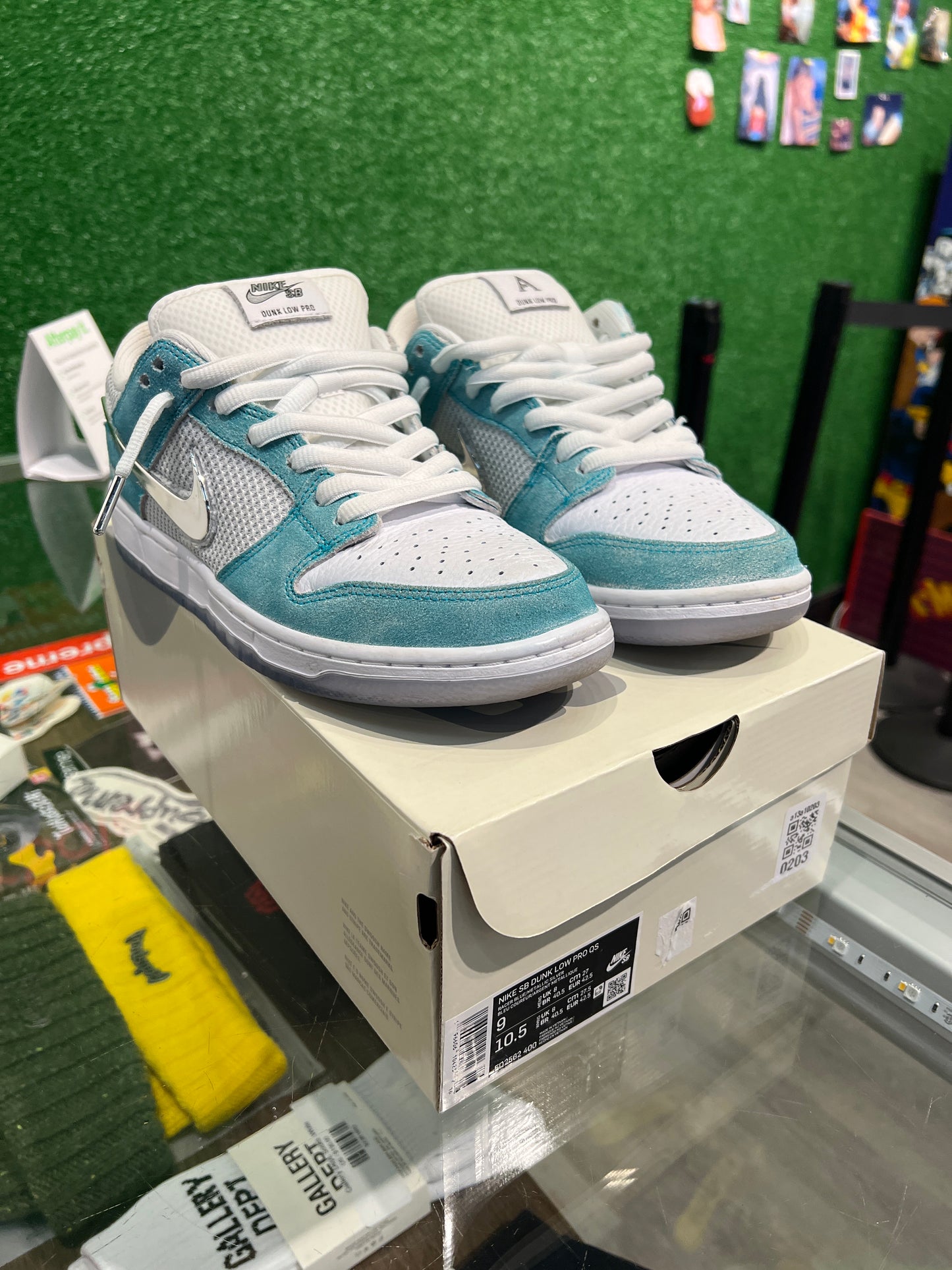 Nike SB Dunk Low  April skateboards (USED)