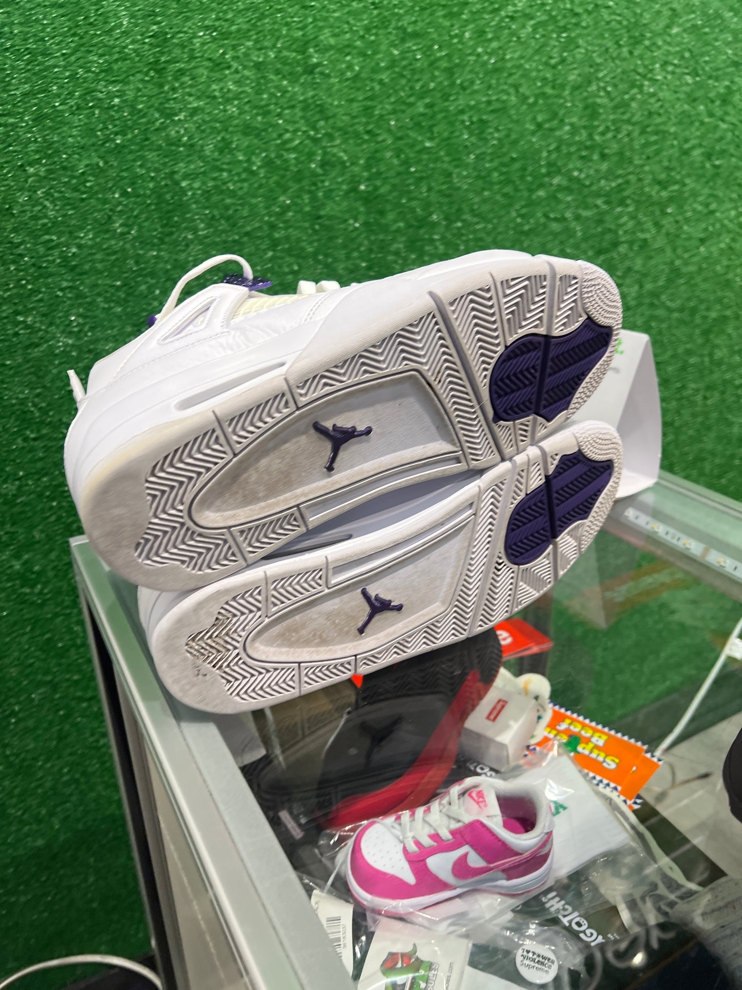 Air Jordan 4 metallic purple (USED)