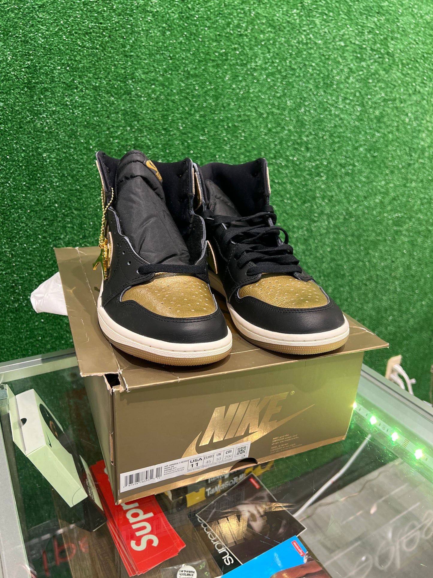 Air Jordan 1 Metallic Gold (USED)