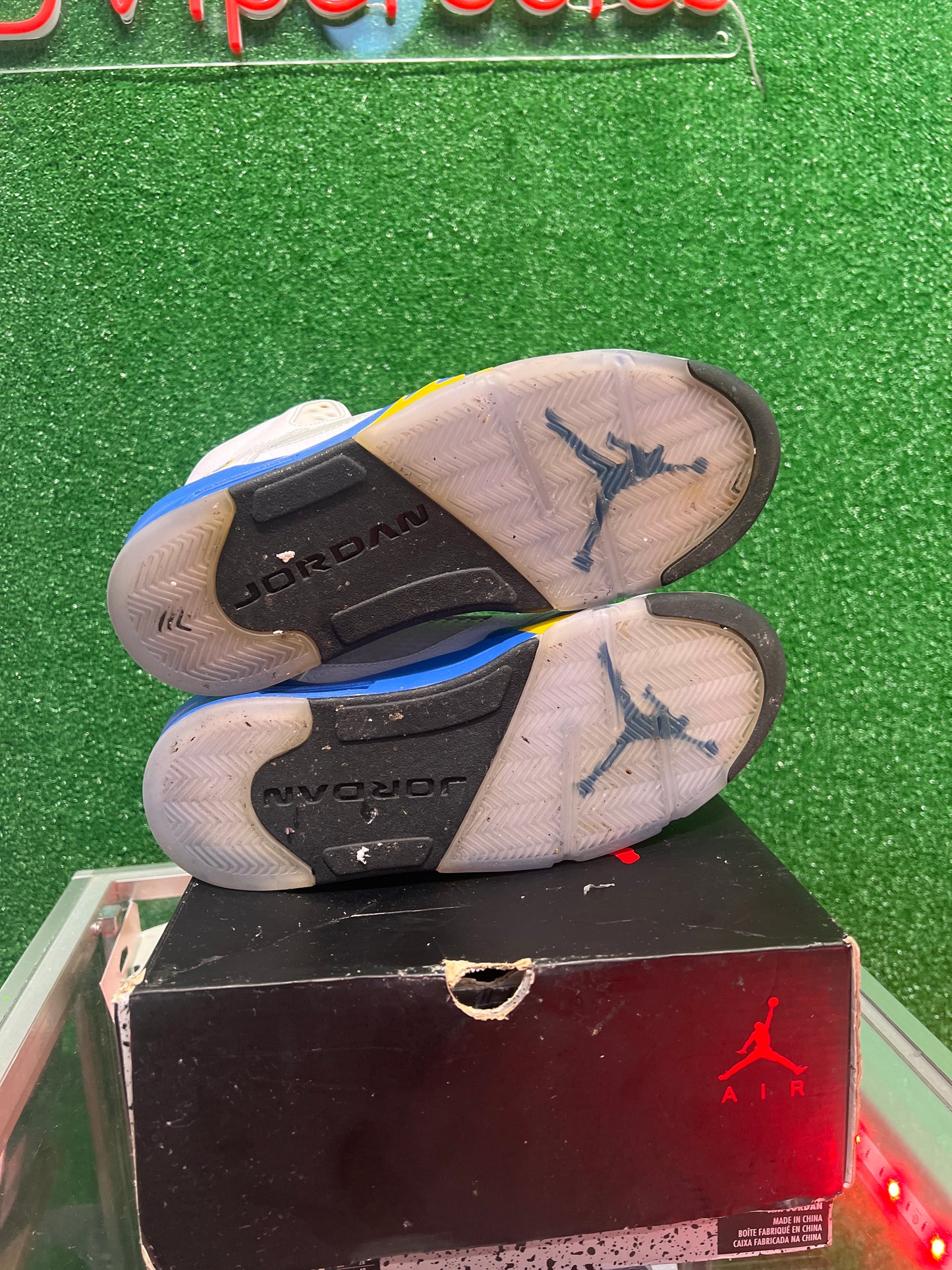 Air Jordan 5 Laney (USED)