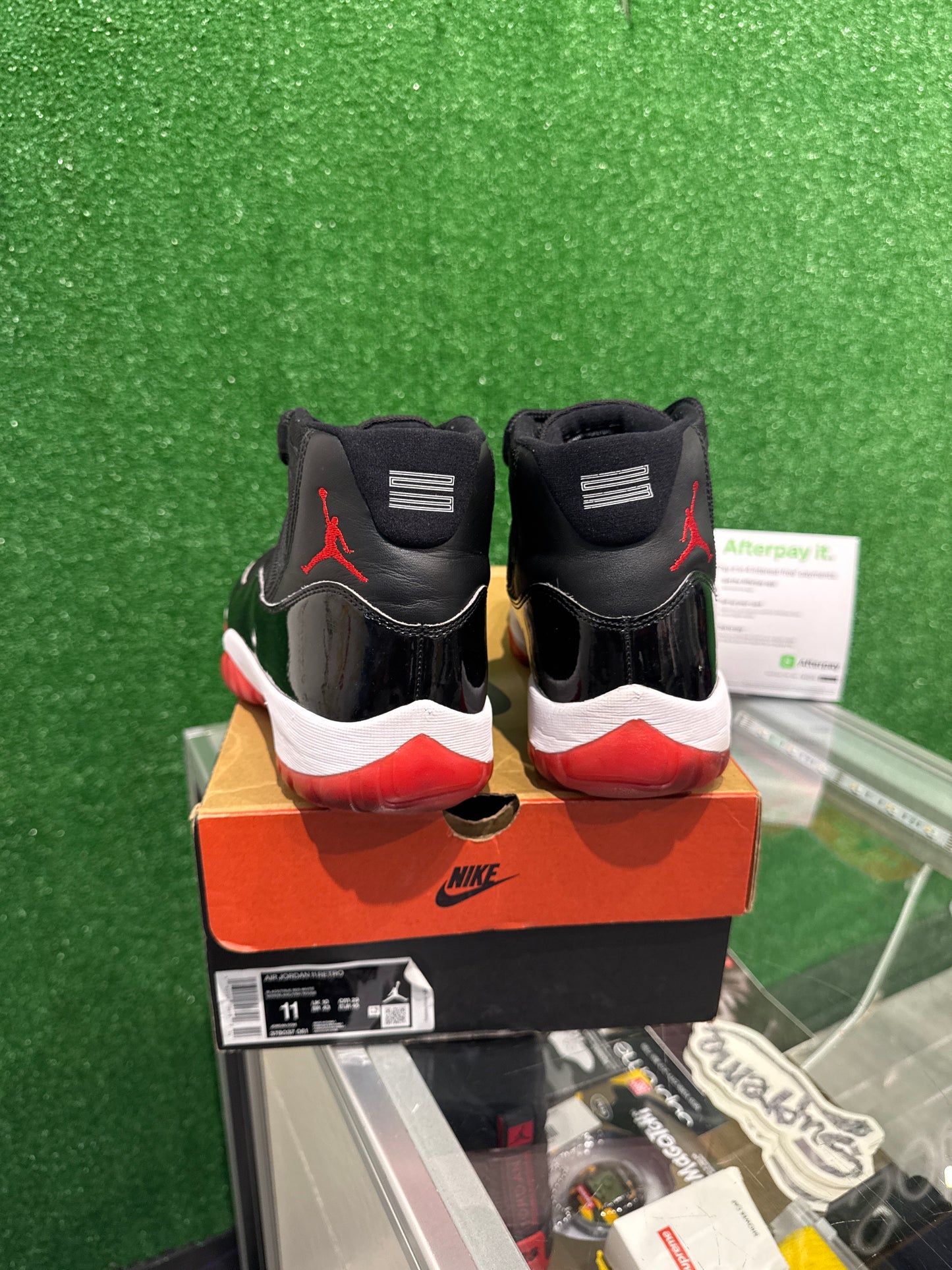 Air Jordan 11 Bred (USED)