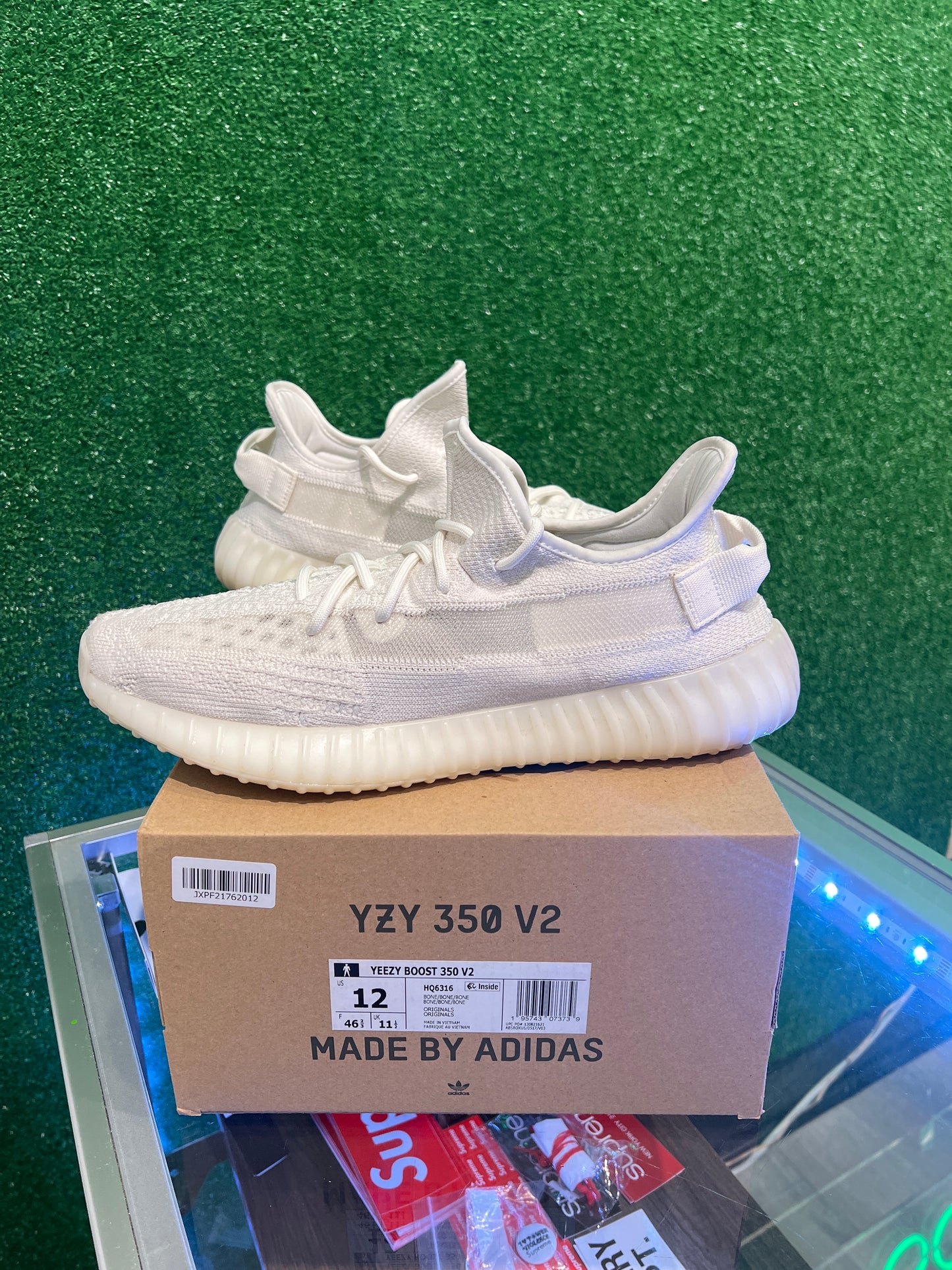 Yeezy Boost 350 V2 Bone (USED)