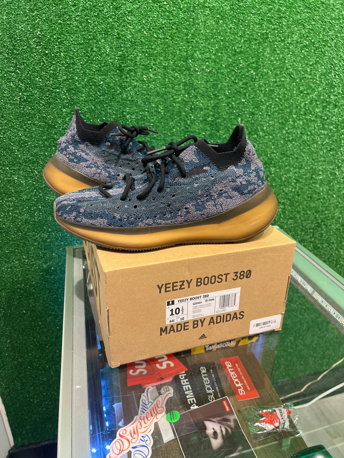 Yeezy 380 covellite (USED)