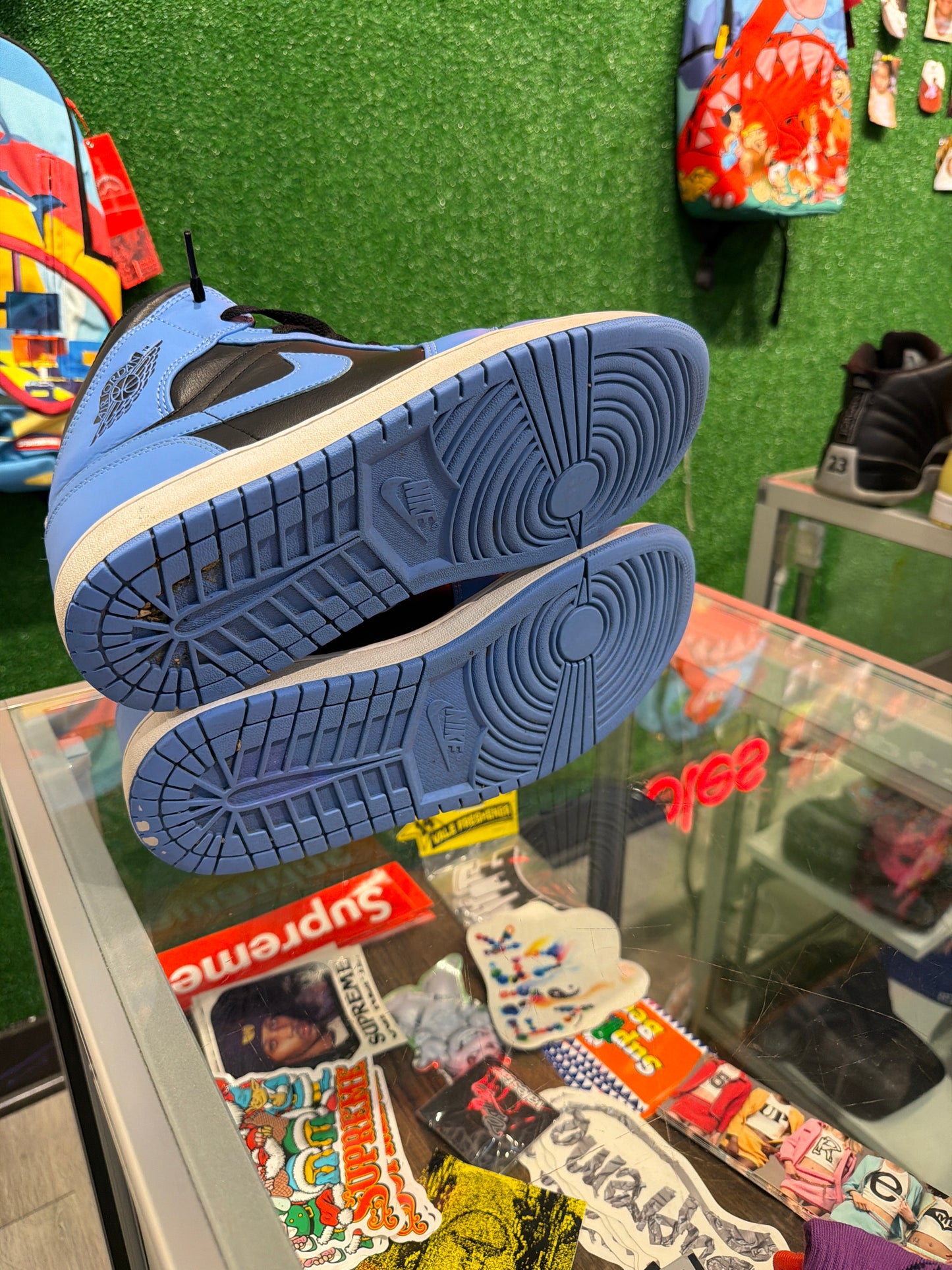 Air Jordan 1 mid university blue (USED)