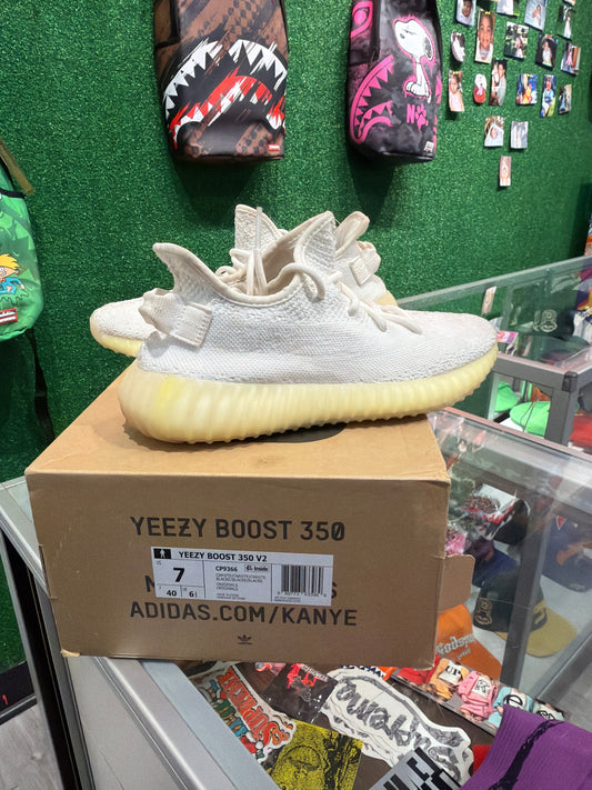 Yeezy 350 Cream (USED)